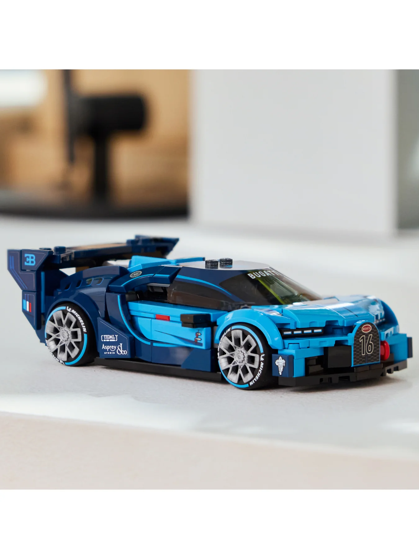 Technic Bugatti Vision GT Hyper Sports Car 77253 - Image 3