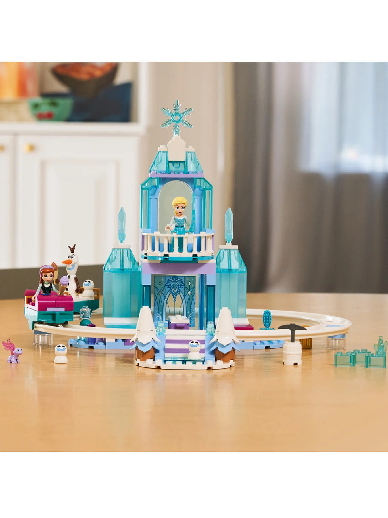 Disney Elsa’s Ice Castle and Snow Ride Adventure Set 43281 - Image 3