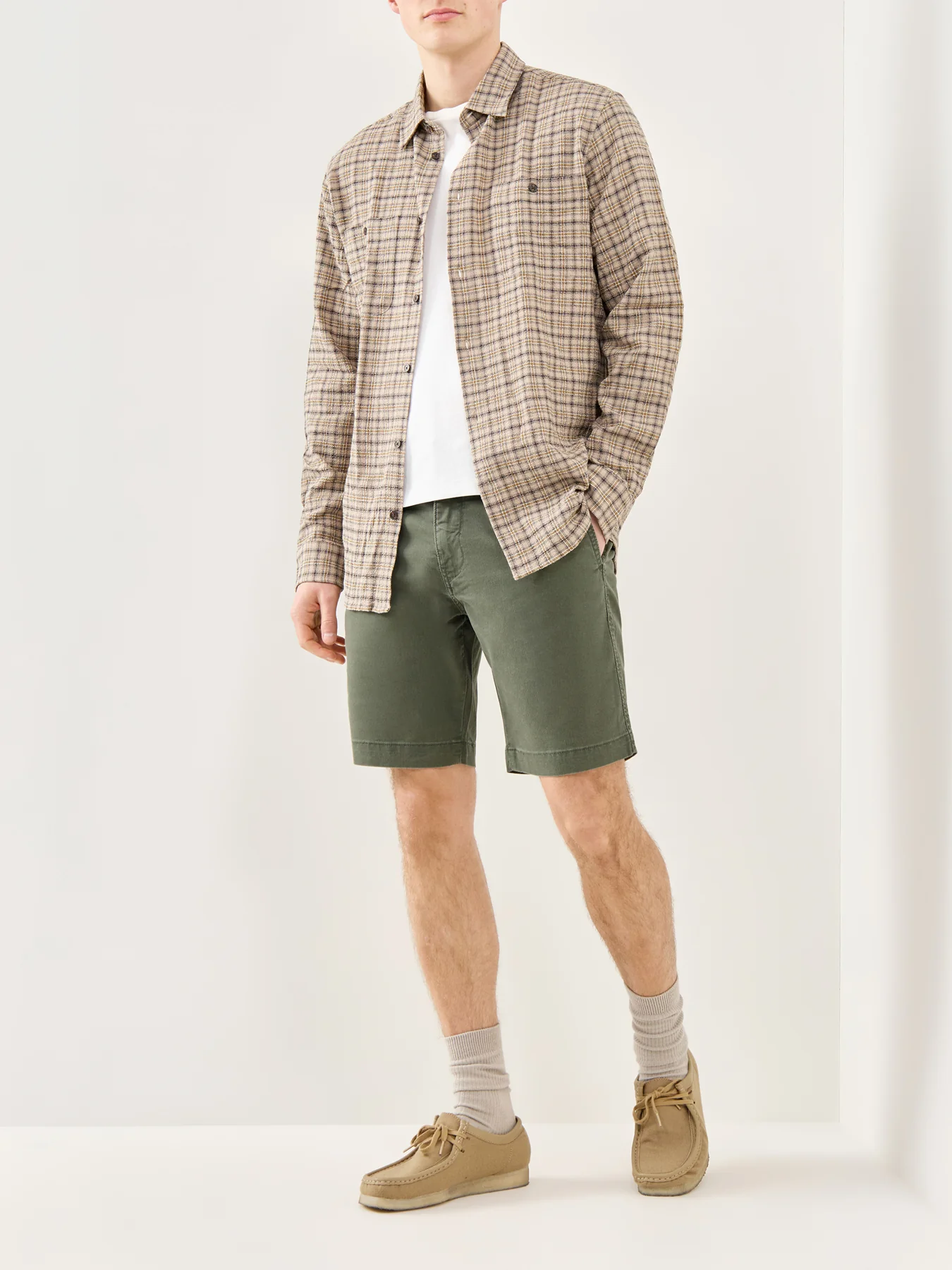 Levi’s XX Chino Shorts II in Green - Image 2