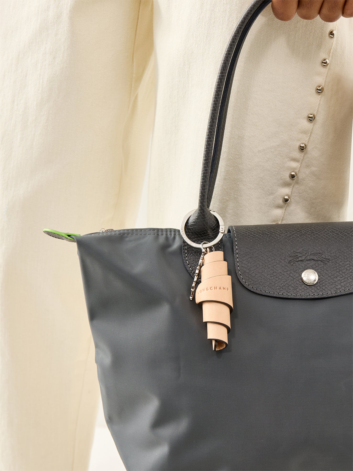 Leather Croissant Key Ring Vegetal - Image 2