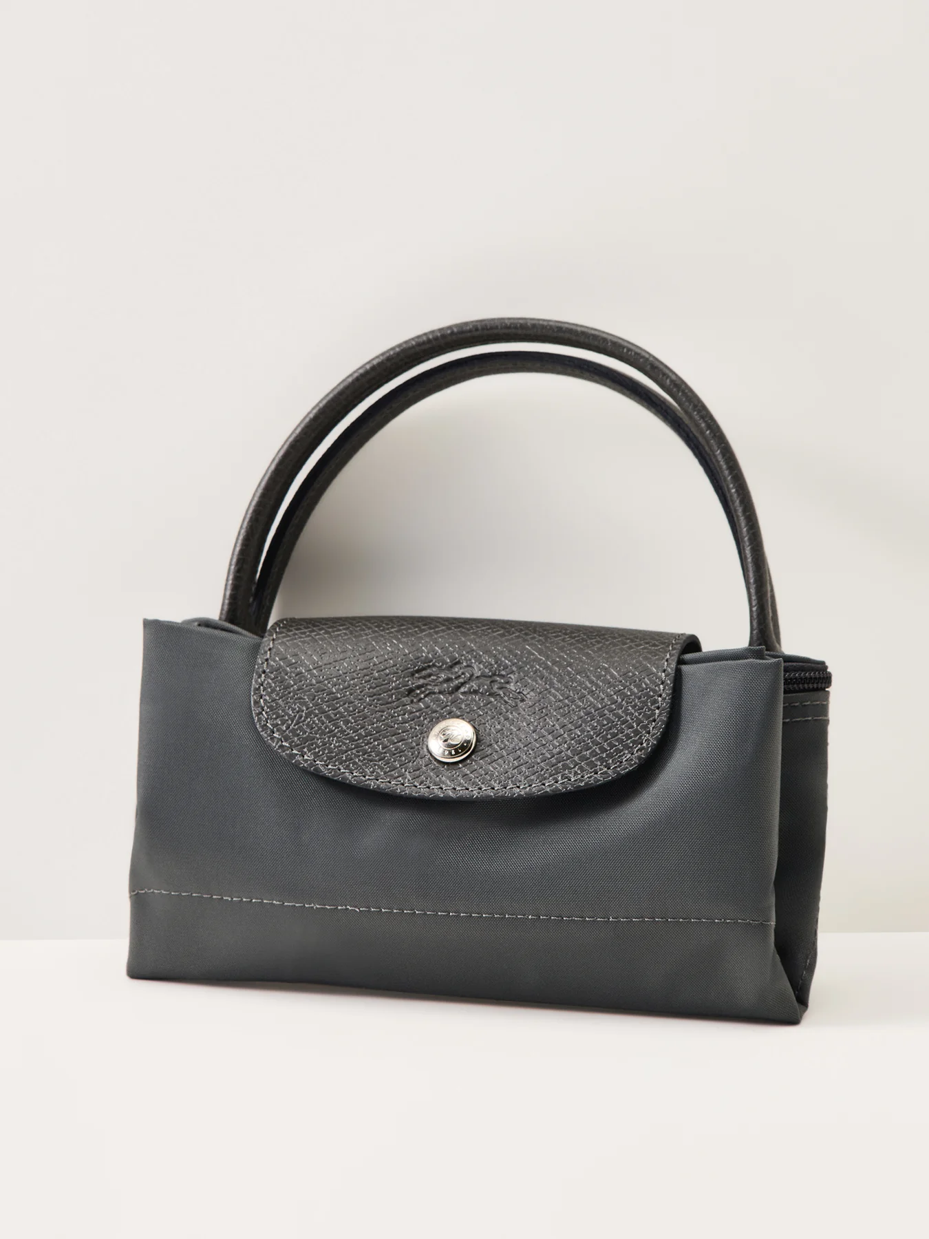 Le Pliage Green Small Handbag Graphite - Image 5