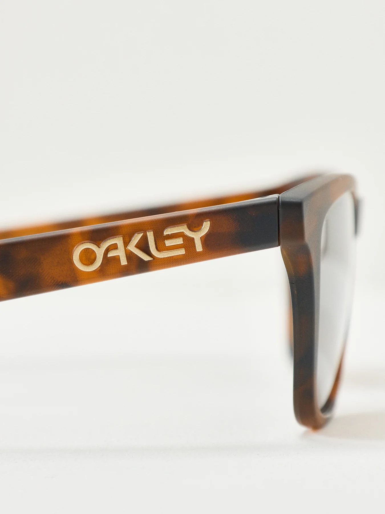 Frogskins Sunglasses Tortoise - Image 3