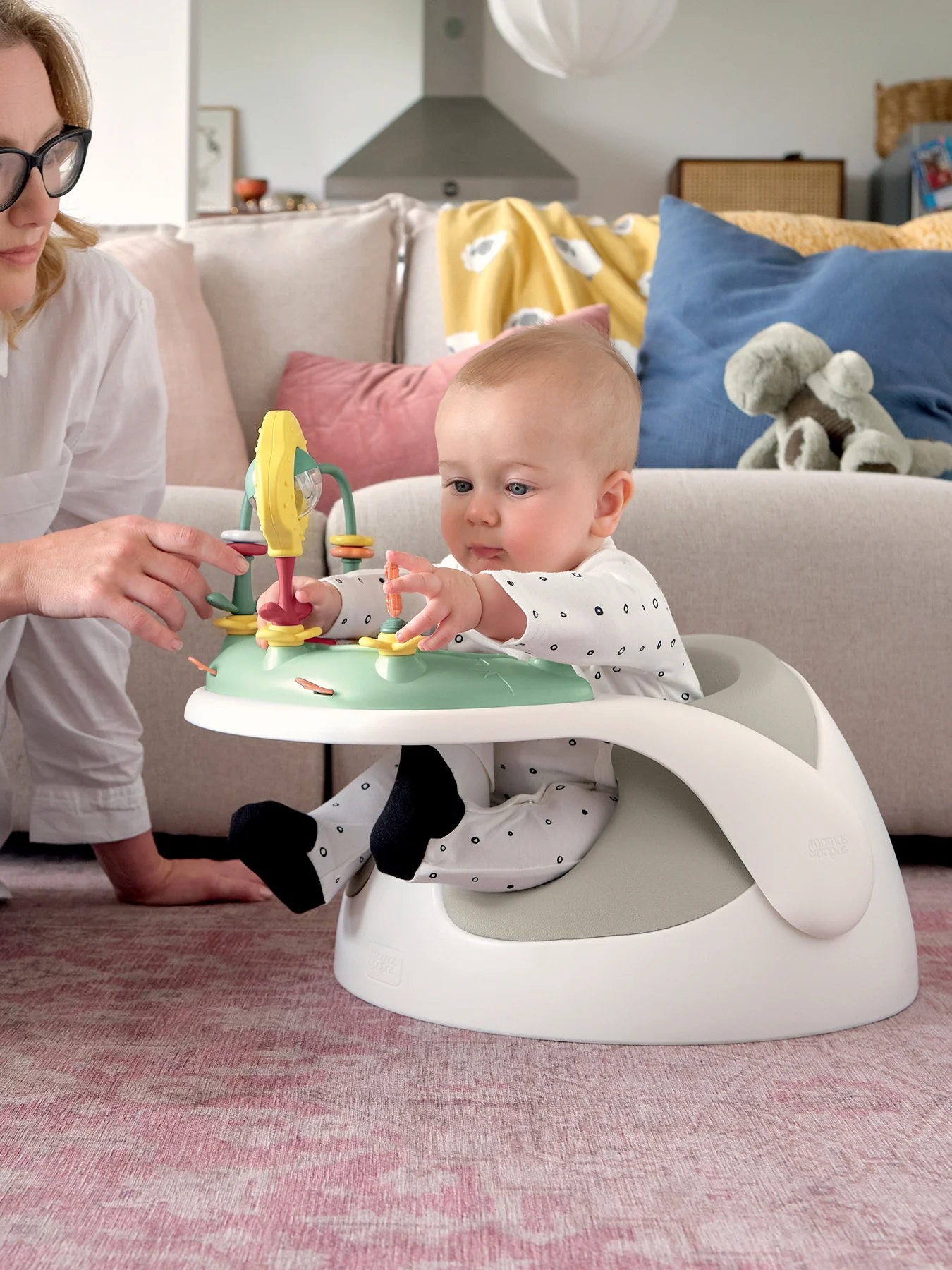 Baby Snug Seat With Activity Tray Grey - Image 2