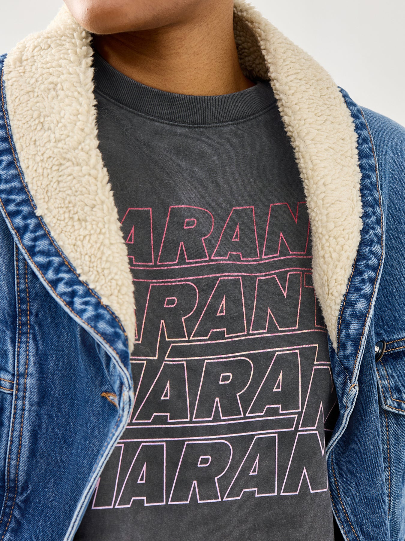 Zoeline-Ga T-Shirt Black - Image 3