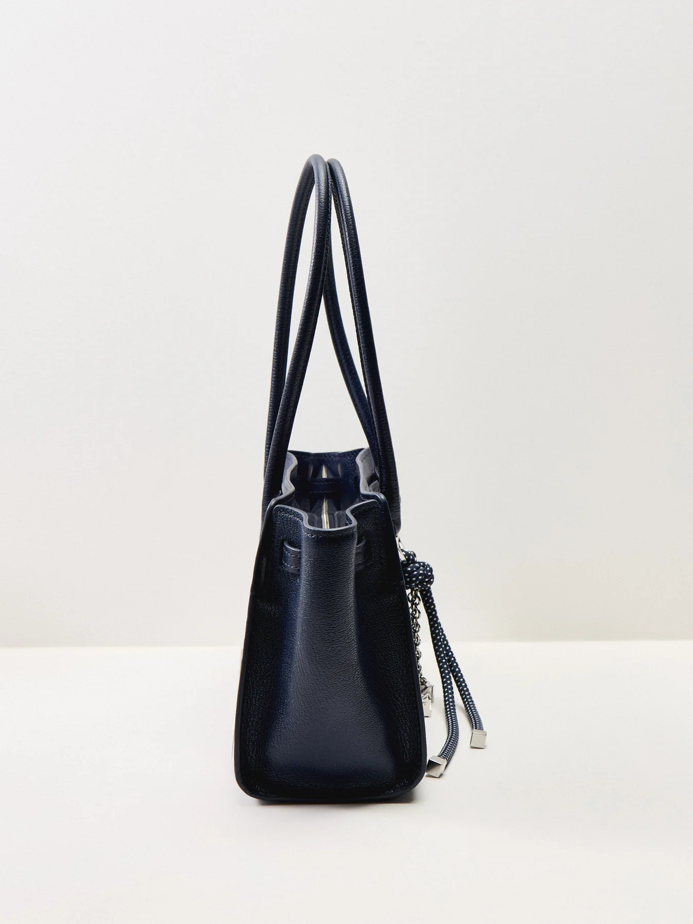 Hamilton Moderne Small Shoulder Tote Blue - Image 4