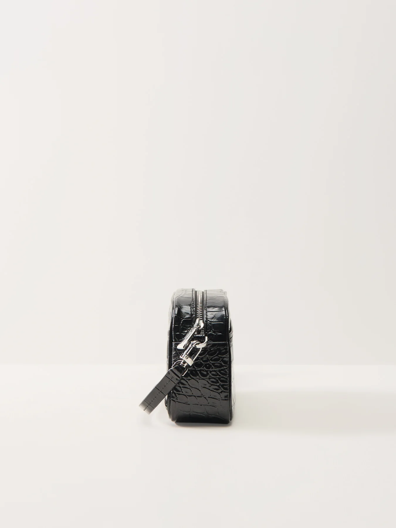 Jet Set Camera Crossbody Bag Black - Image 4