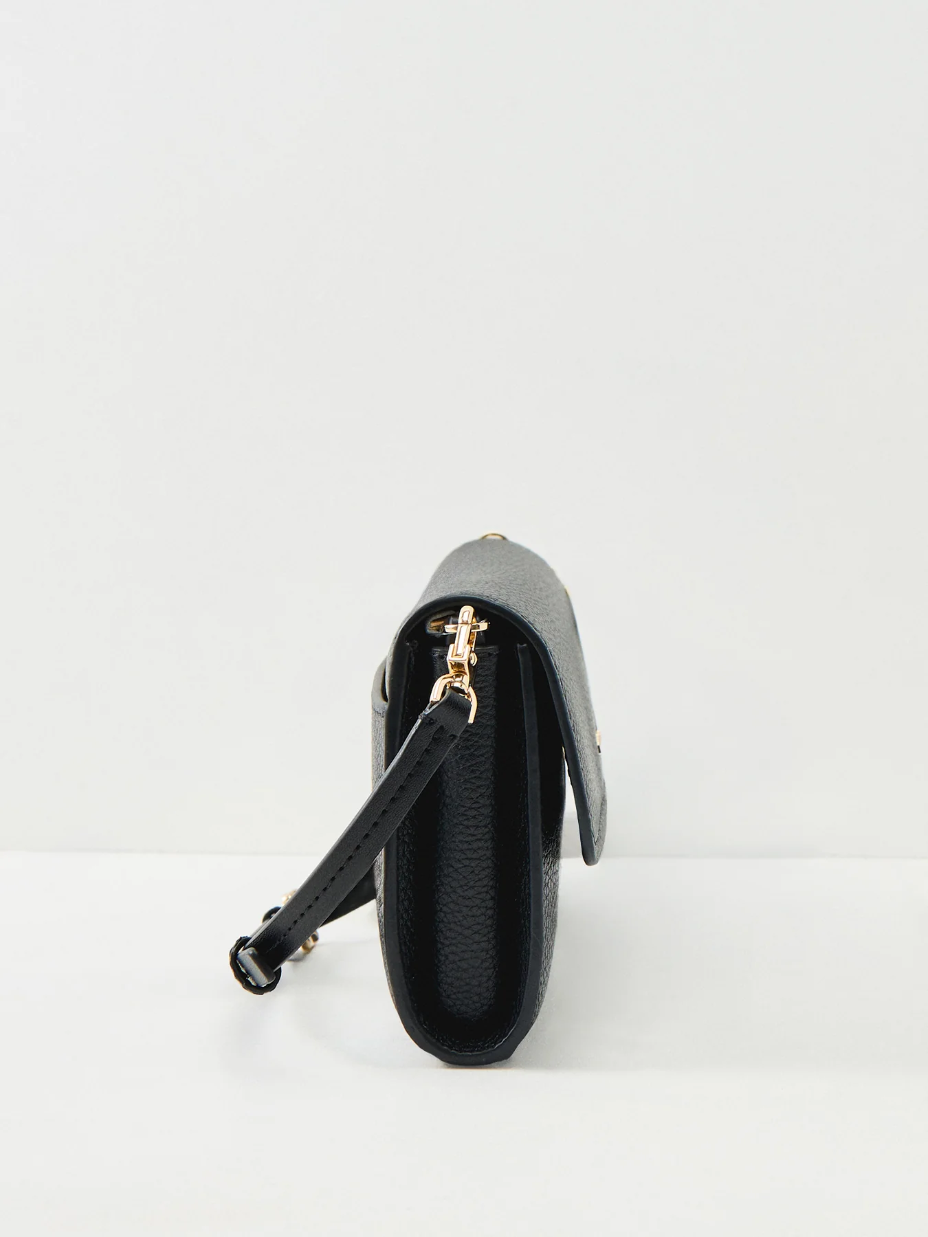Jet Set Small Flap Crossbody Bag Black - Image 4