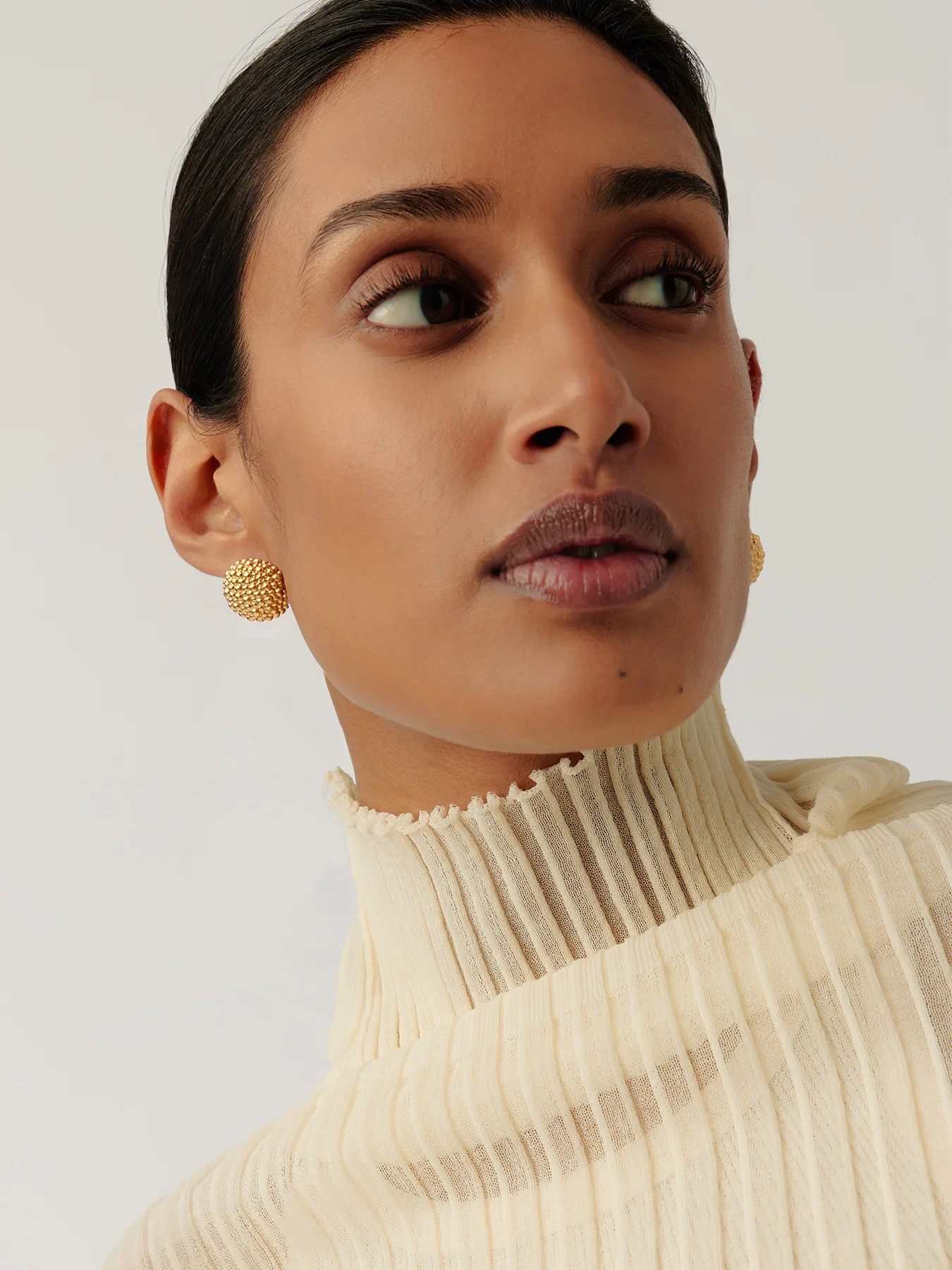 Baya Dome Stud Earrings Gold - Image 4