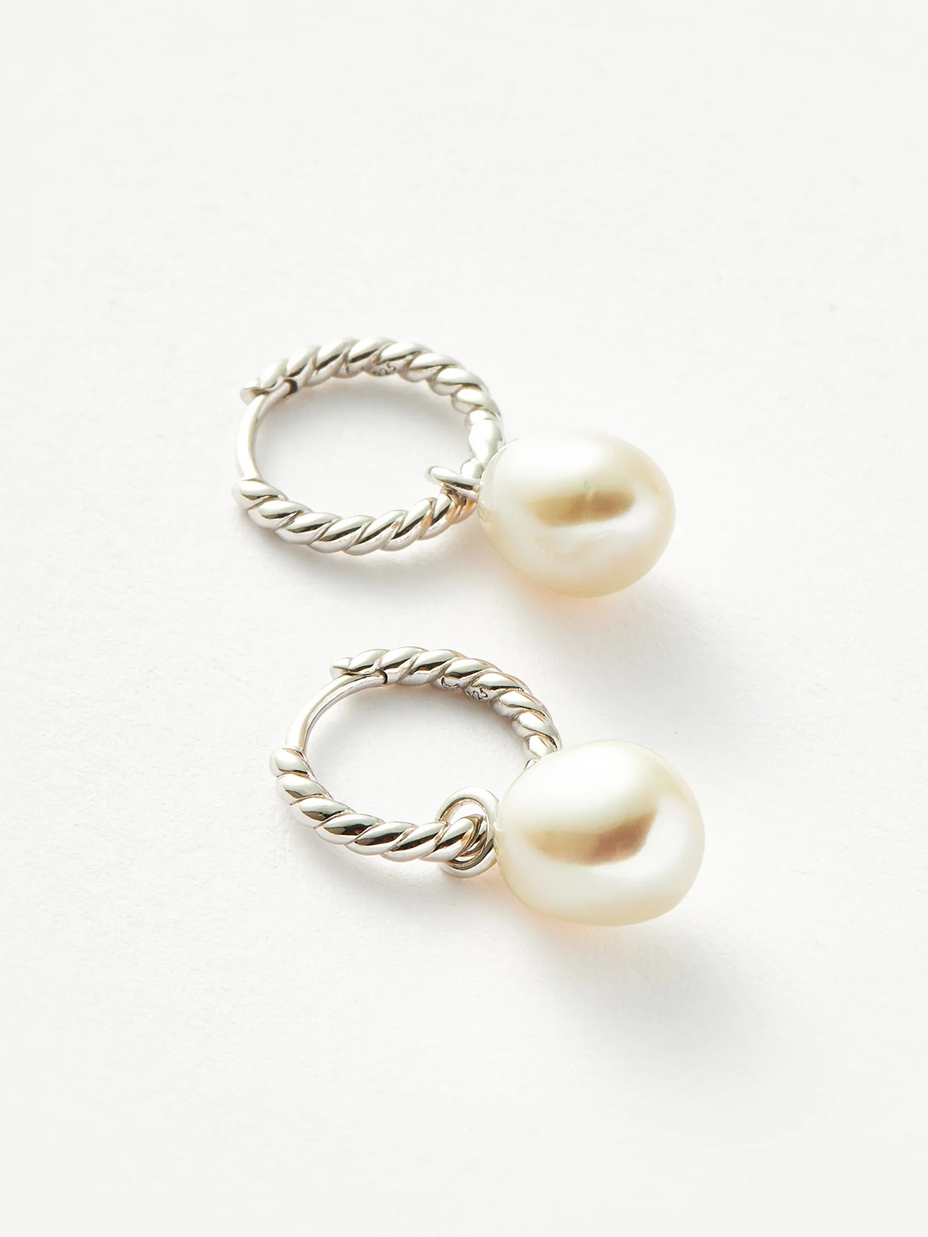Pearl Drop Earrings Silver - Image 4