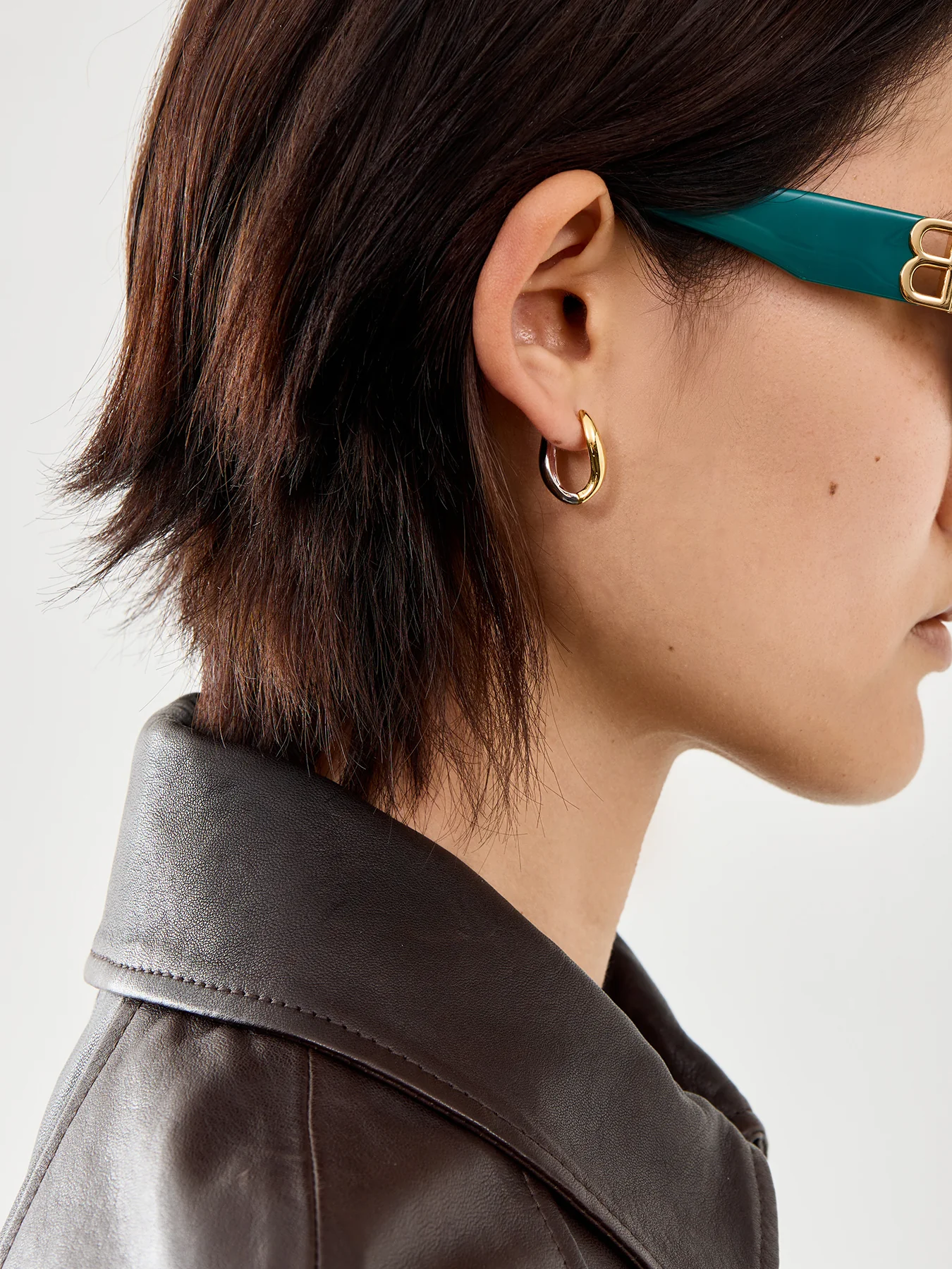 Savi Signature Small Hoop Earrings Mixed - Image 2