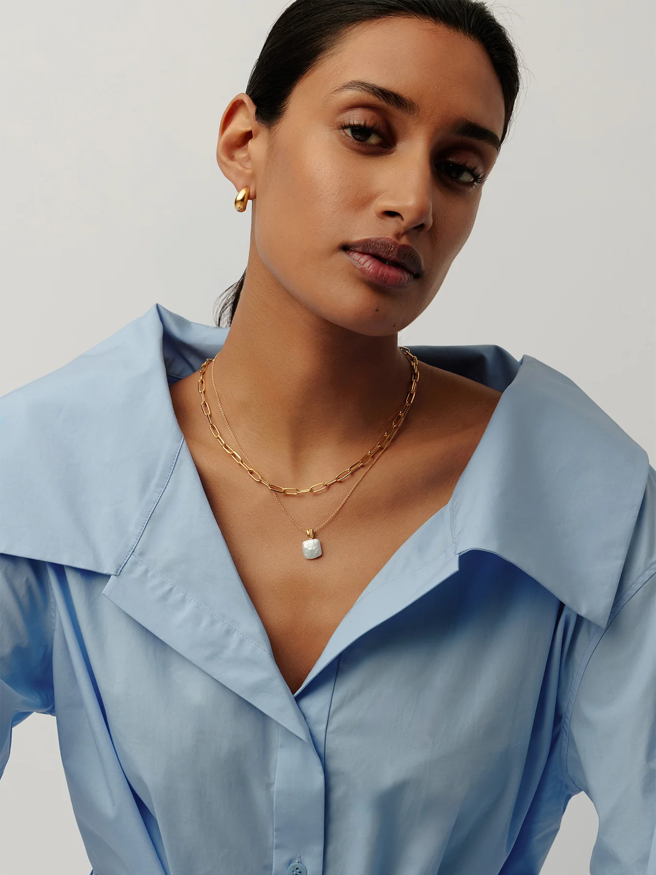 Square Pearl Pendant Necklace Gold - Image 2