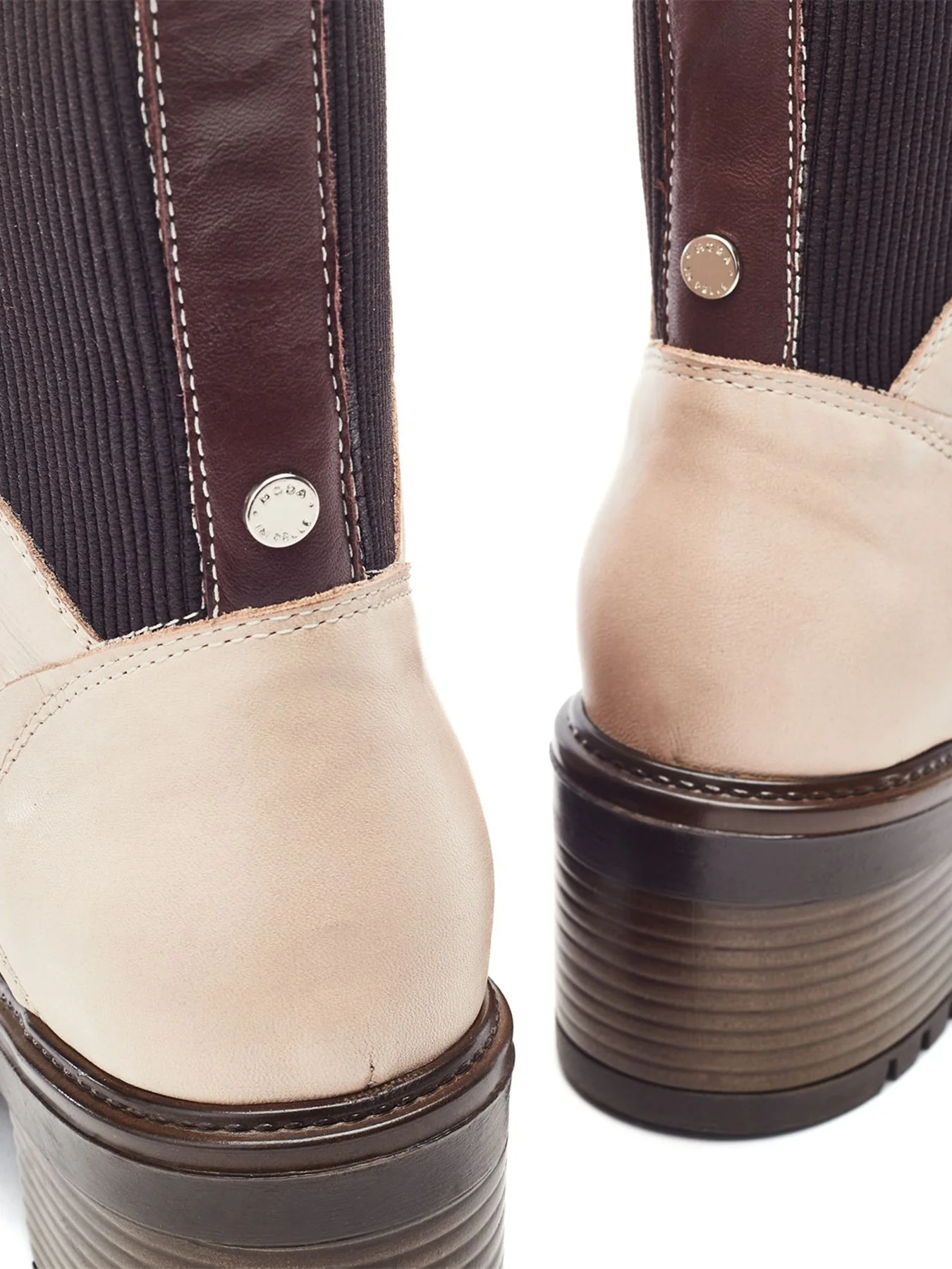 Omura Soft-Structured Boots Neutral - Image 3