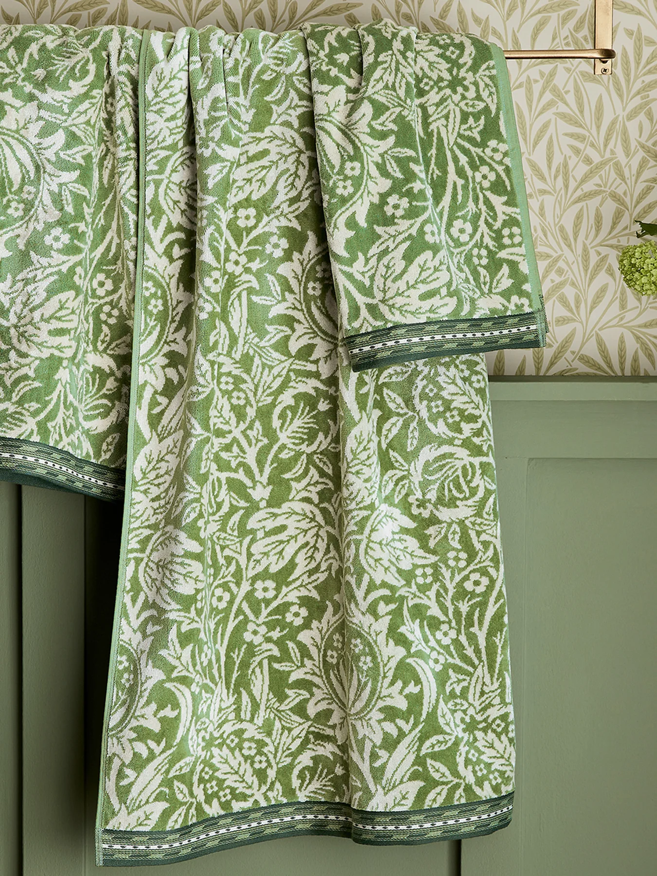Herbal Elmcote Bath Towel - Image 2