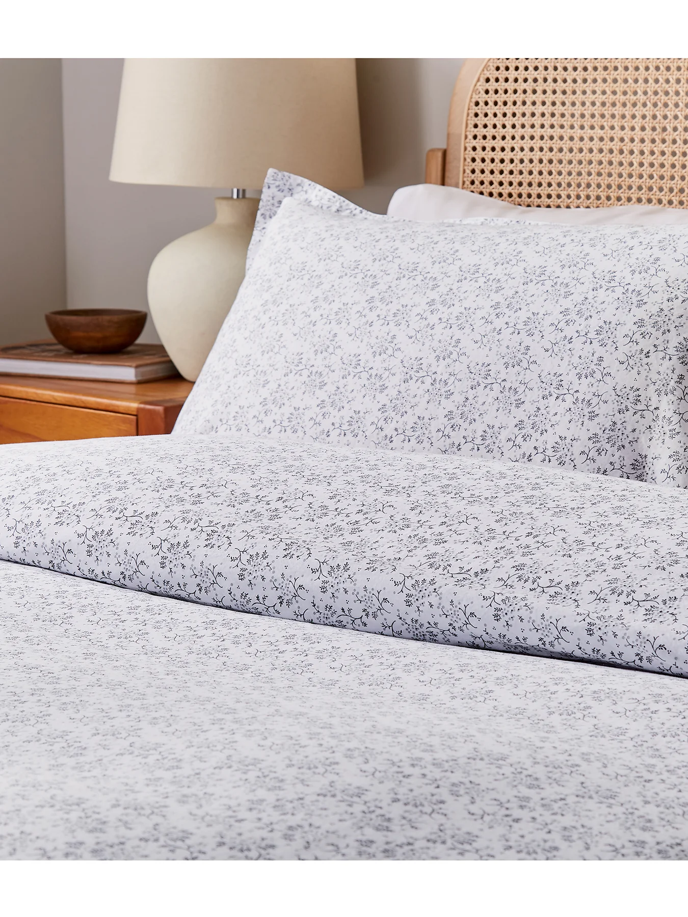 Mae Cover Set Cloud Grey by Murmur - Image 2