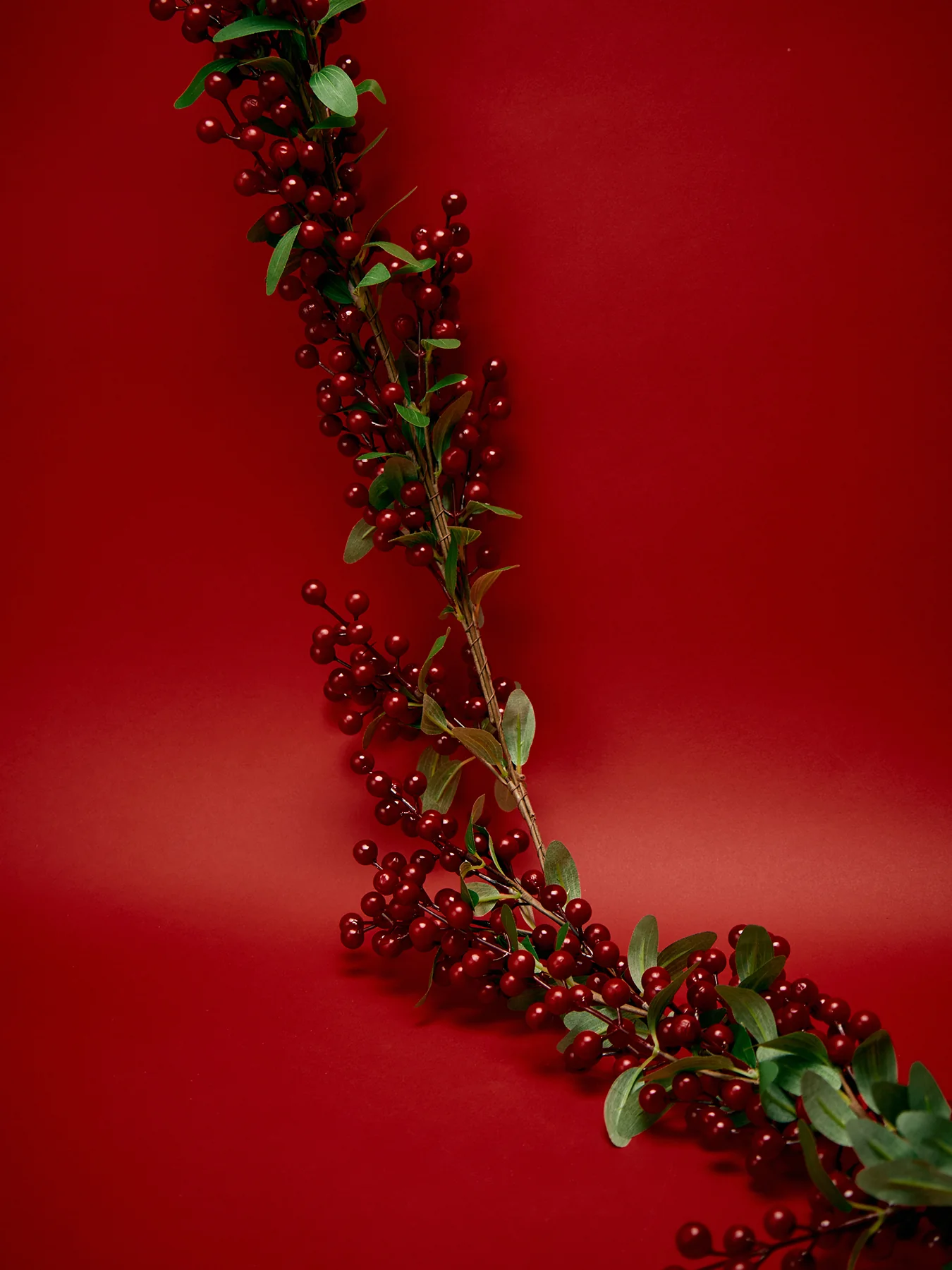Red Berry With Green Foliage Christmas Garland 130cm - Image 2