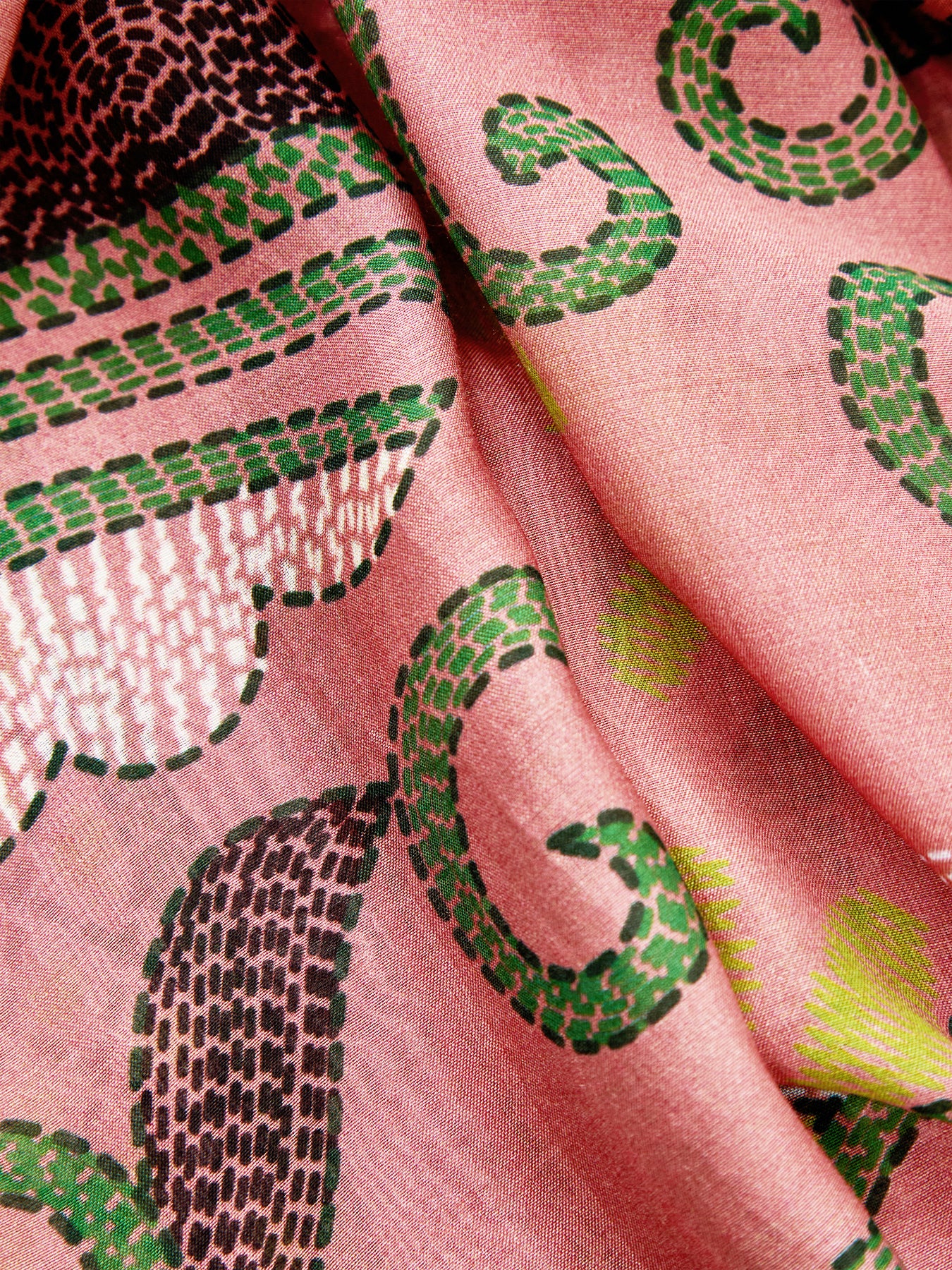 Giant Kantha Dusk Scarf Pink - Image 3