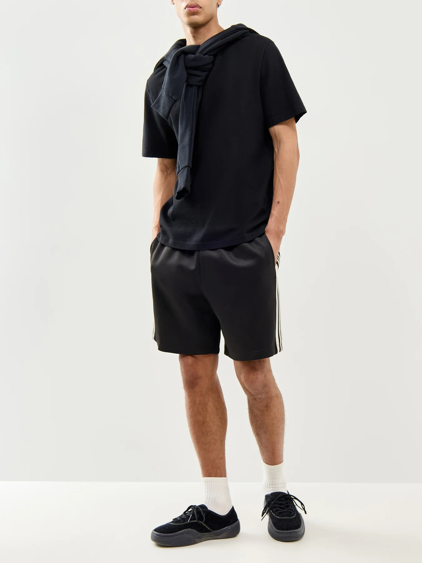 Relaxed Track Sweatshorts Black - Image 2