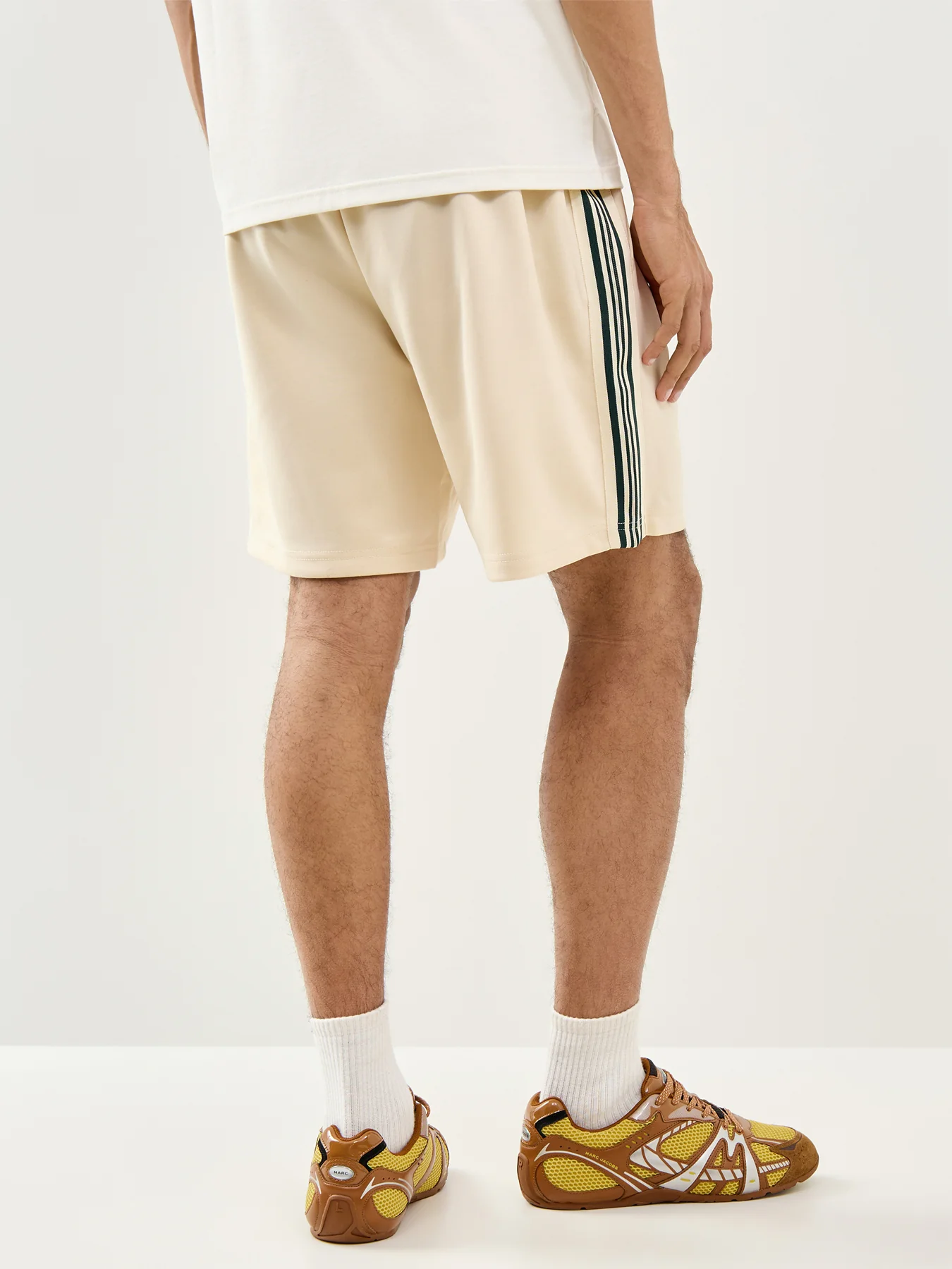 Relaxed Track Sweatshorts Cream - Image 5