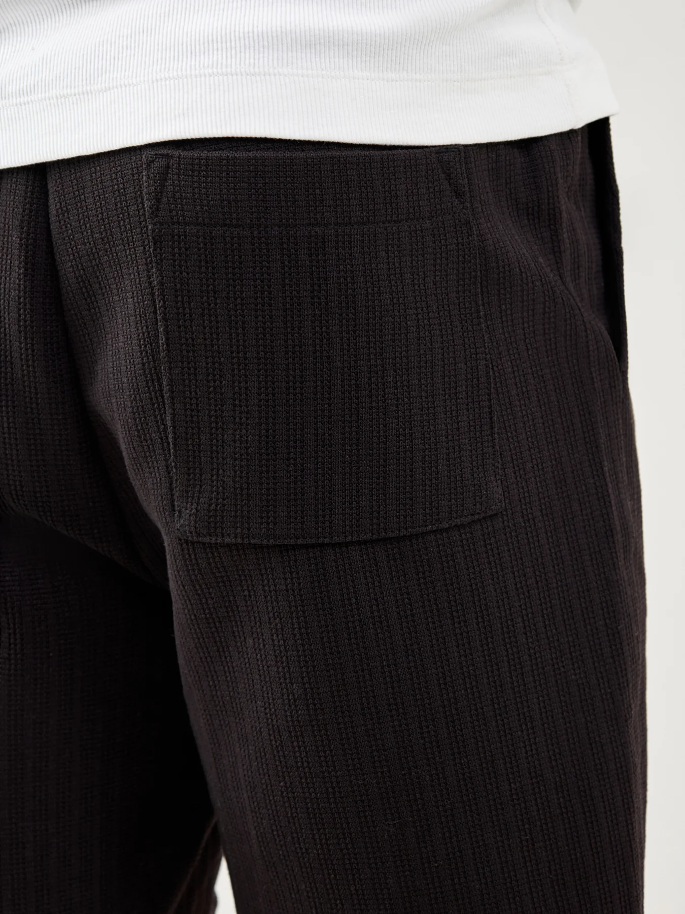Trey Formal Shorts Black - Image 3