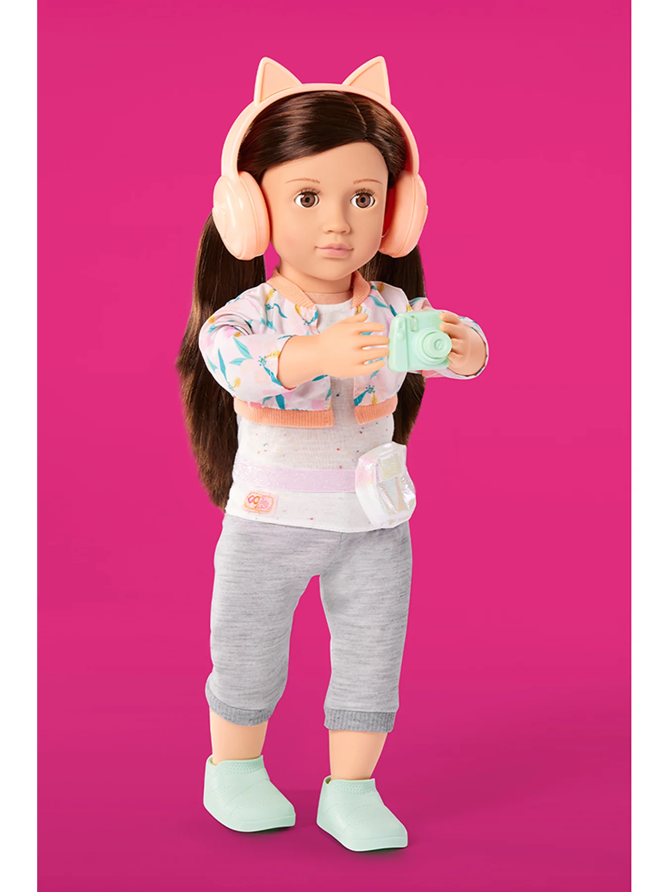 Reese Deluxe Travel Doll - Image 2