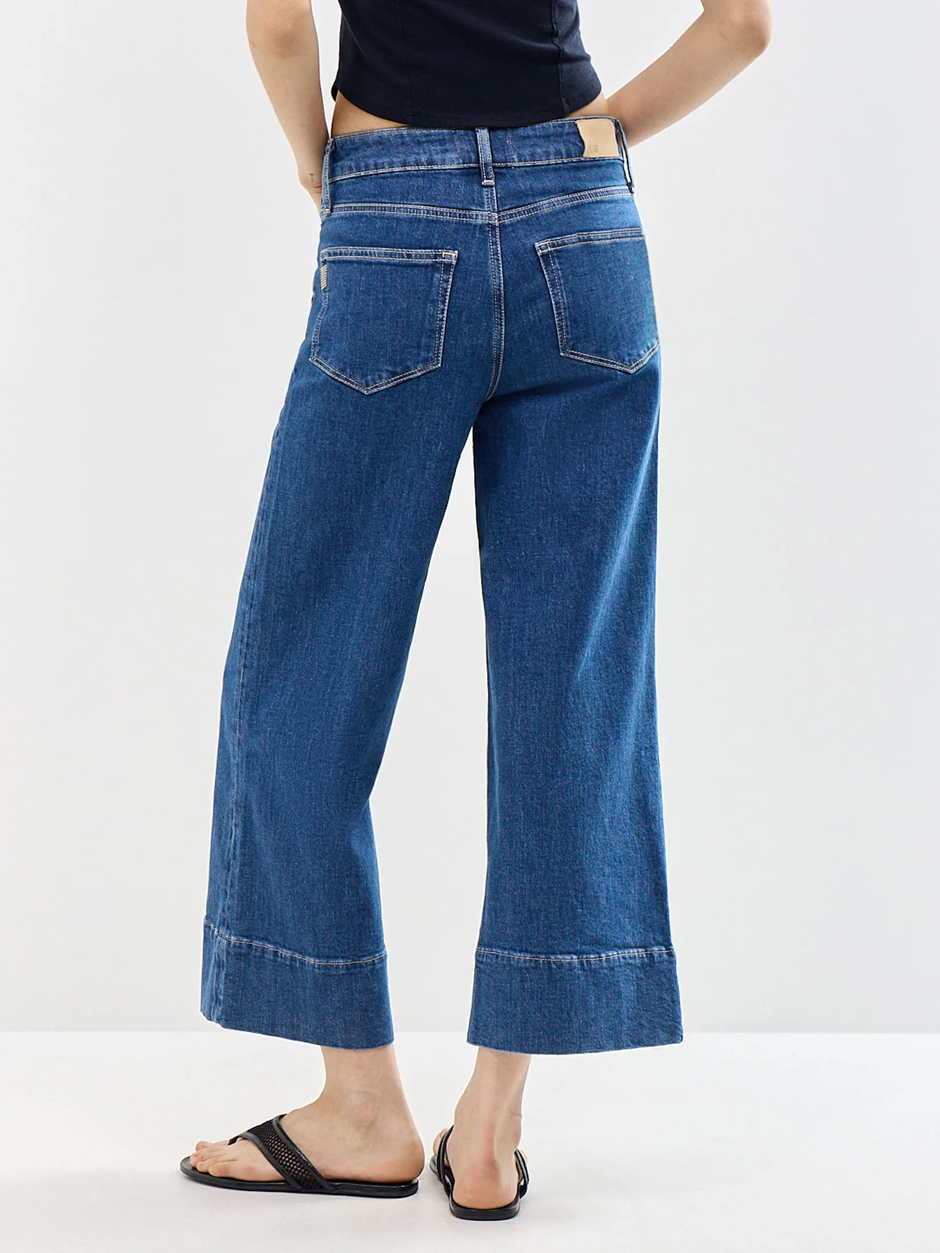 Anessa Wide Leg Cropped Jeans Blue - Image 5