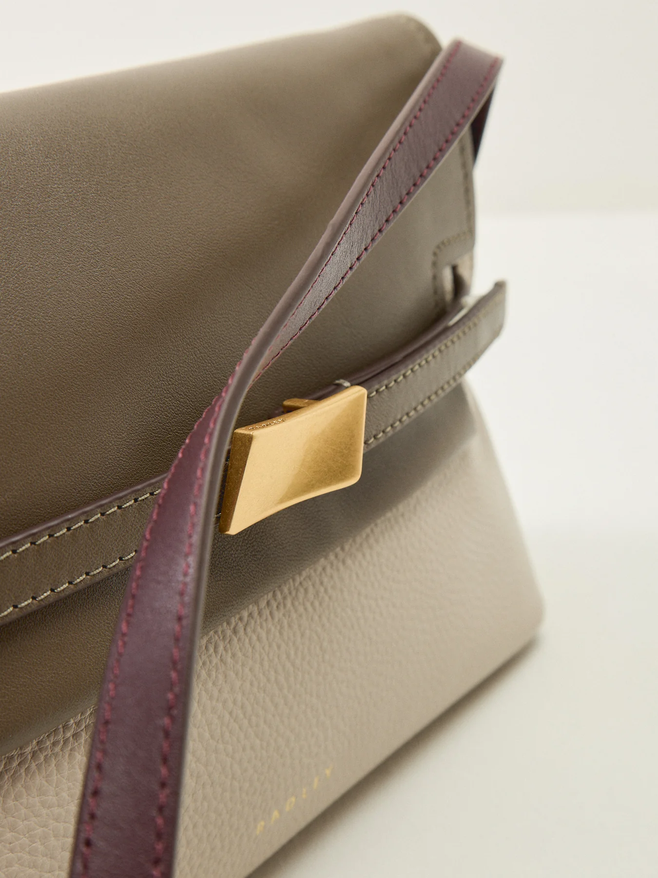 Christina Colourblock Small Flapover Crossbody White - Image 5