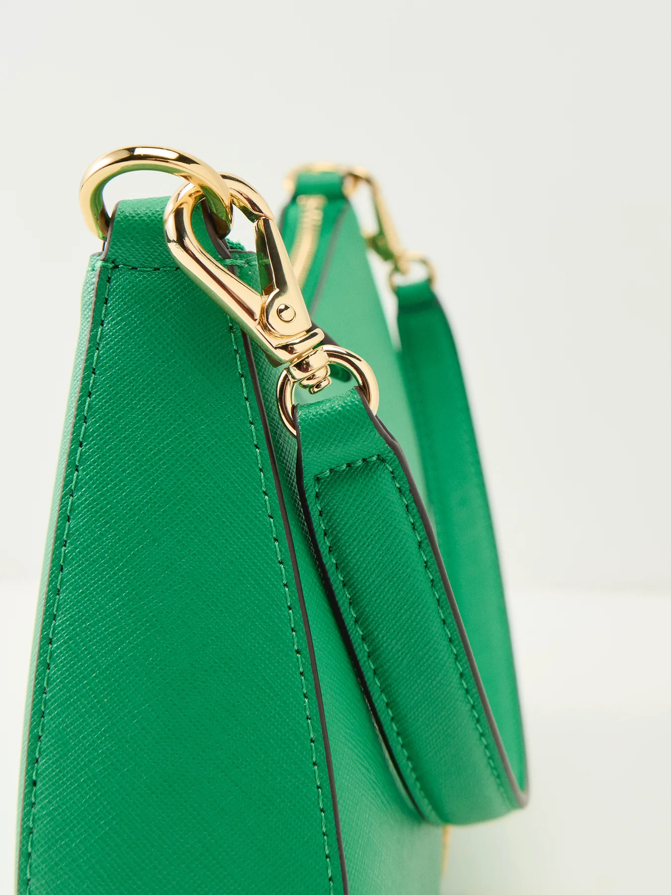 Danni 26 Medium Shoulder Bag Green - Image 5