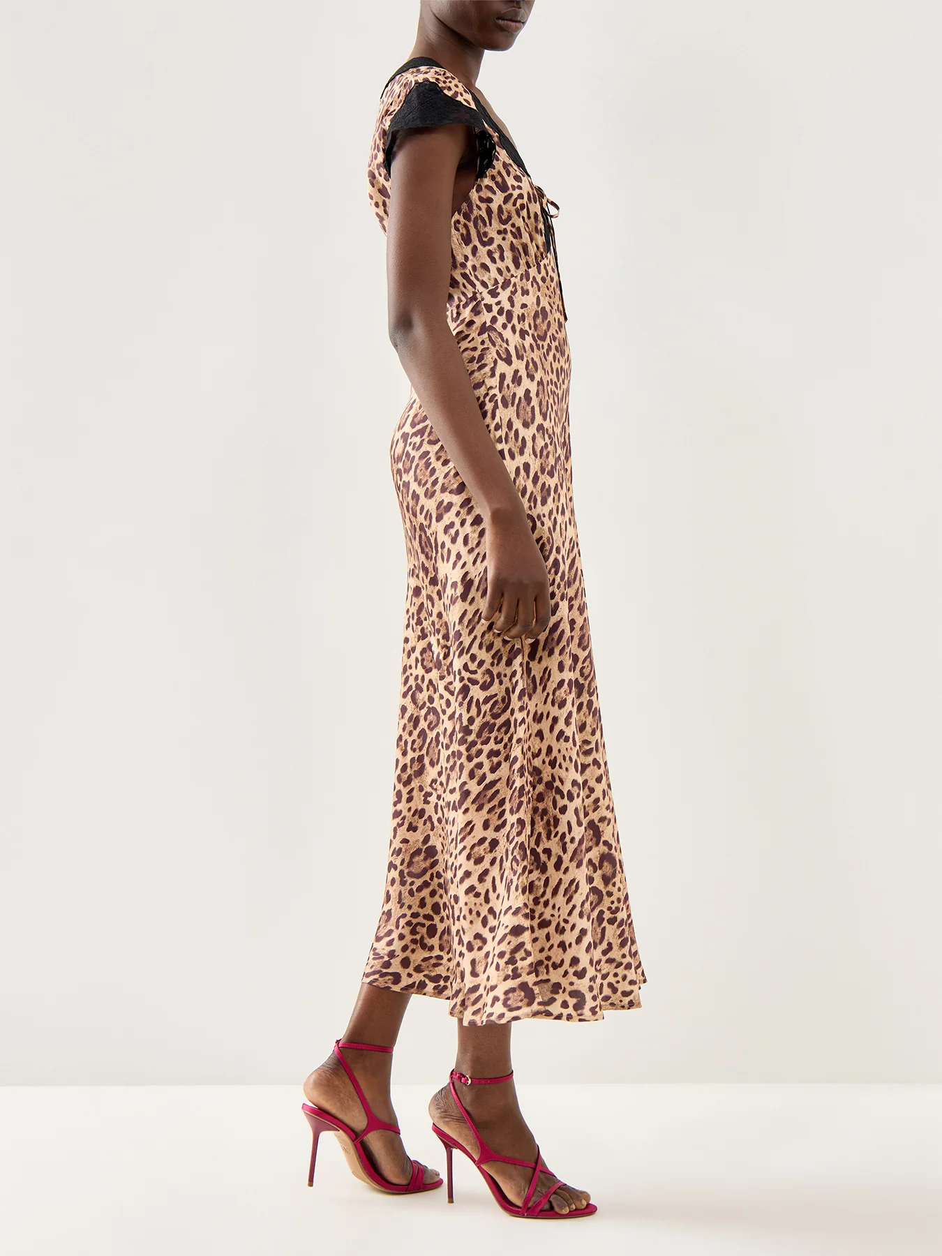 Amari Dress Mila Leopard Brown Mila Leopard Brown - Image 4