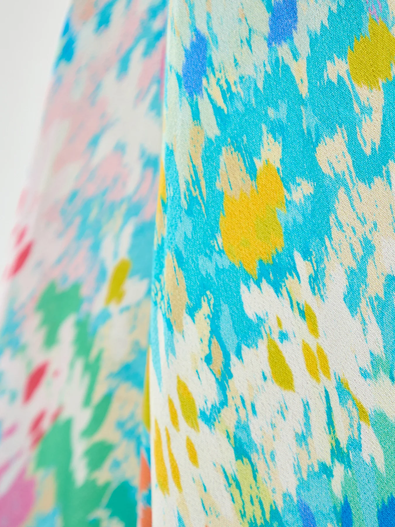 Dreamy Floral Oasis Floral Print Maxi Dress Blue - Image 3