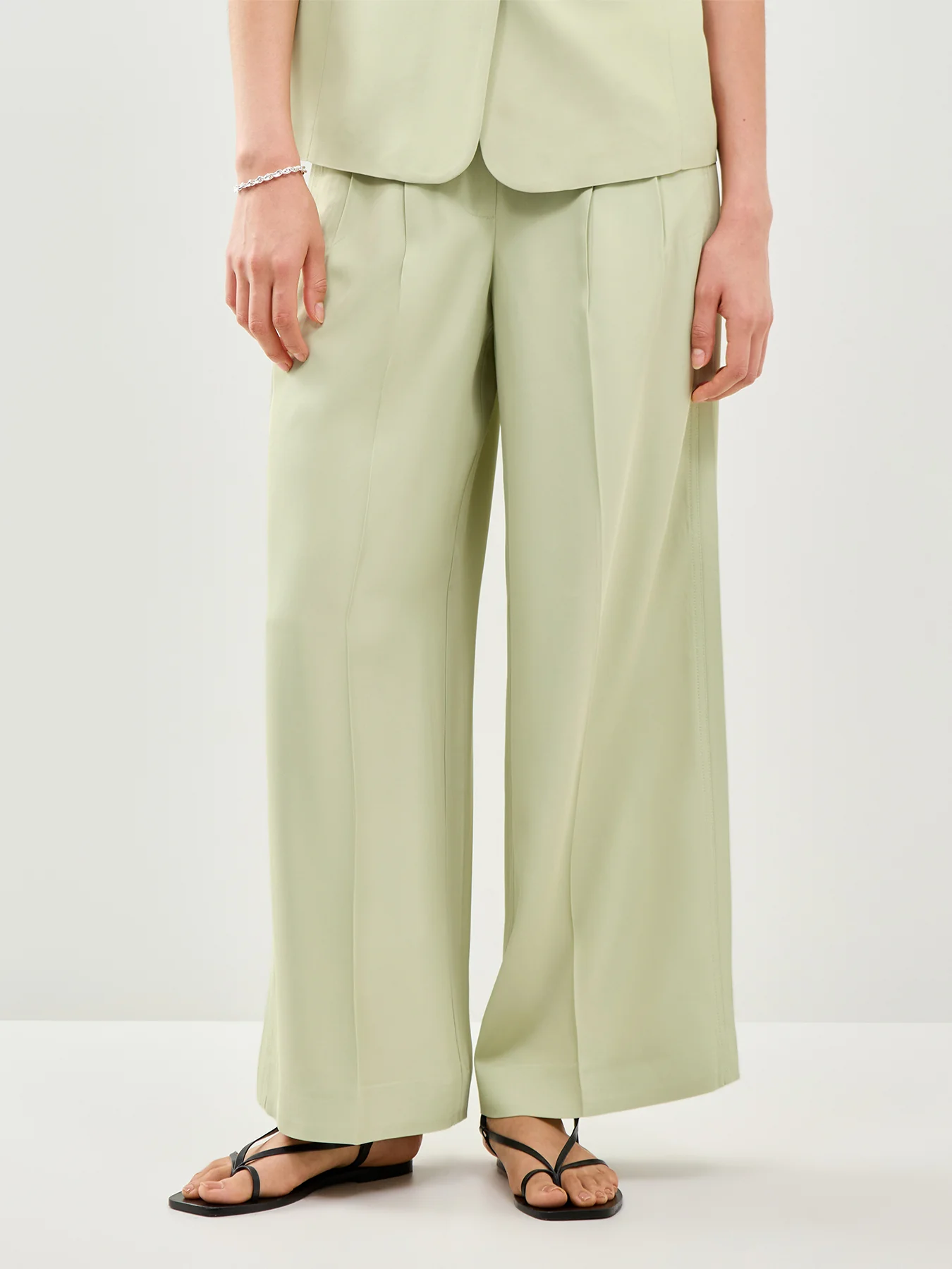 Extra Wide Ellie High Waisted Trousers Green - Image 4