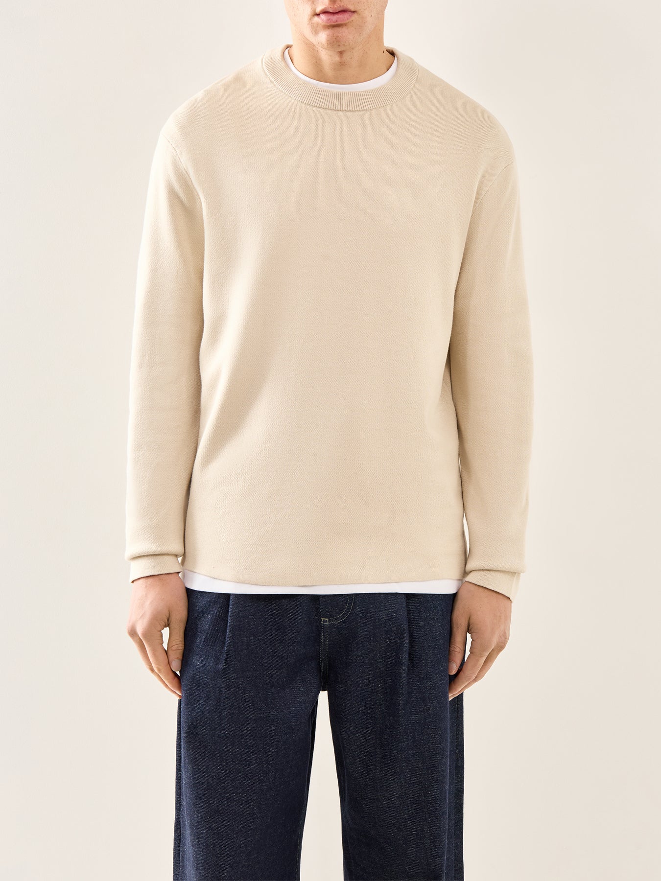 Relaxed Crew Neck Sweatshirt Cream - Image 4
