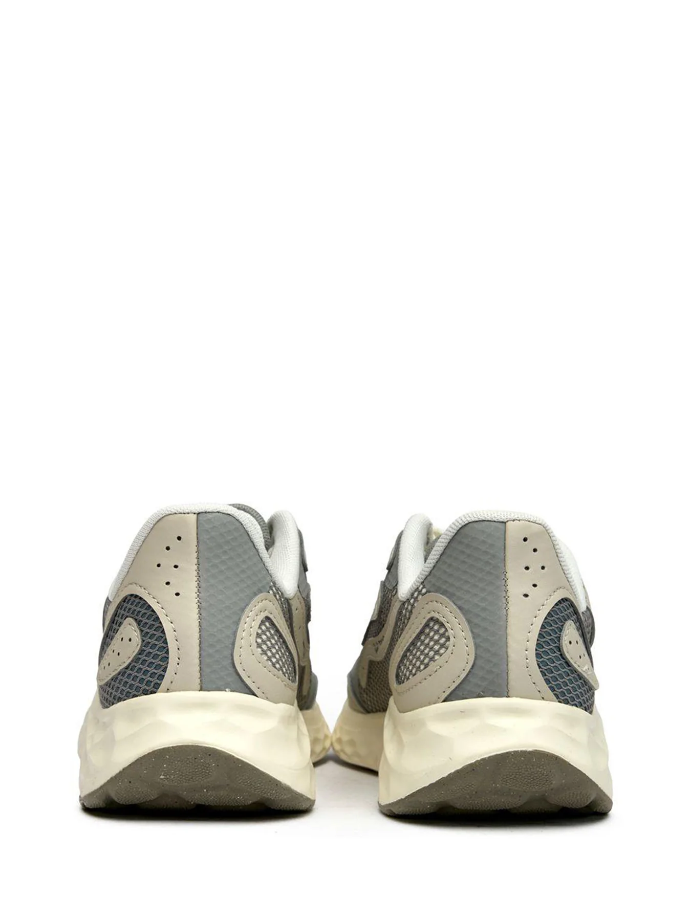Arishi Trainers Silver - Image 3