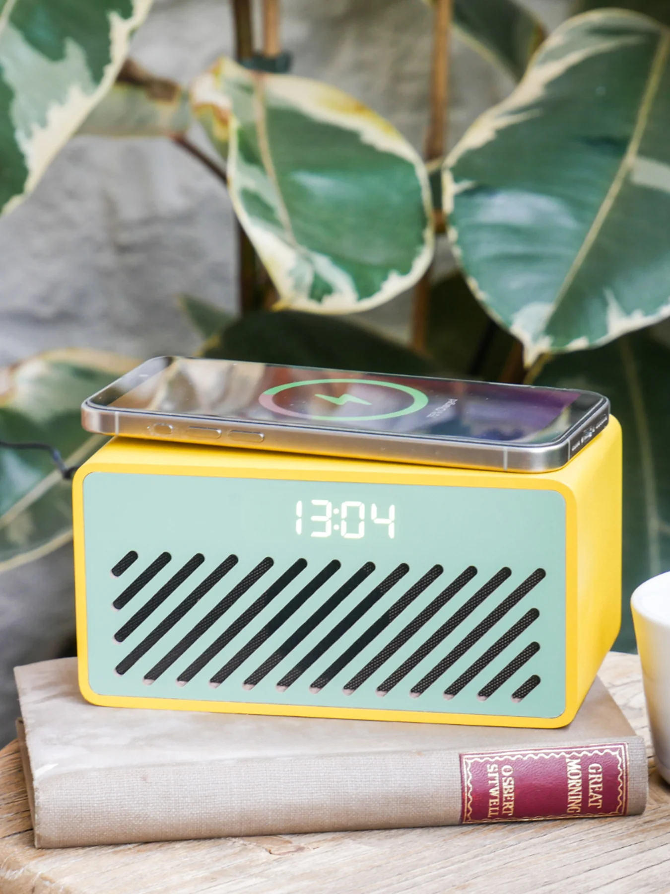 Rise Mix Wireless Charger and Bluetooth Speaker Yellow & Green - Image 2