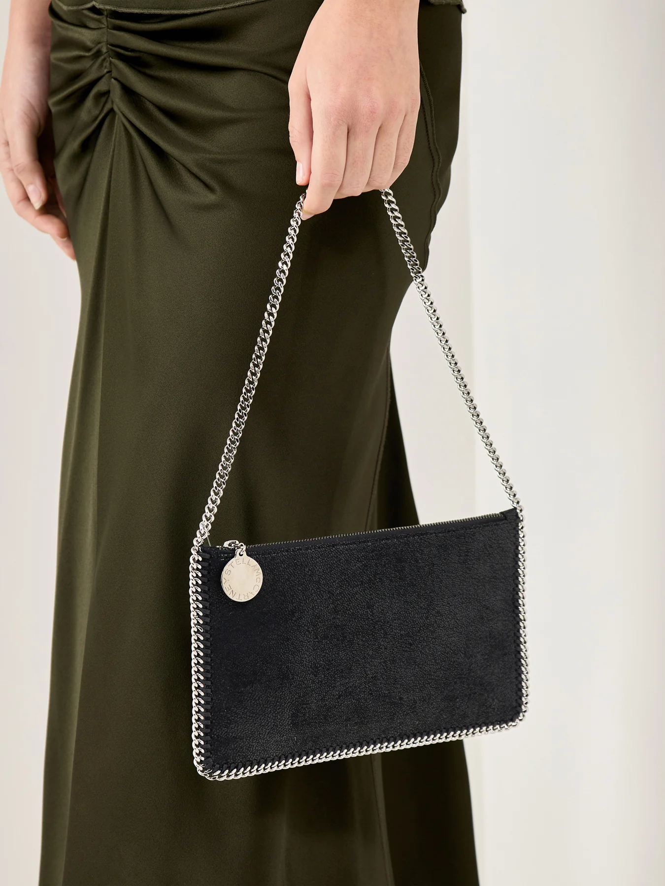Falabella Vegan Pochette Black - Image 2