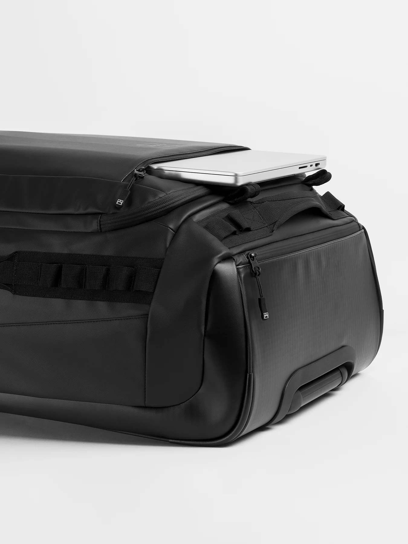 The Wheeled Kit Bag 80L Black - Image 3