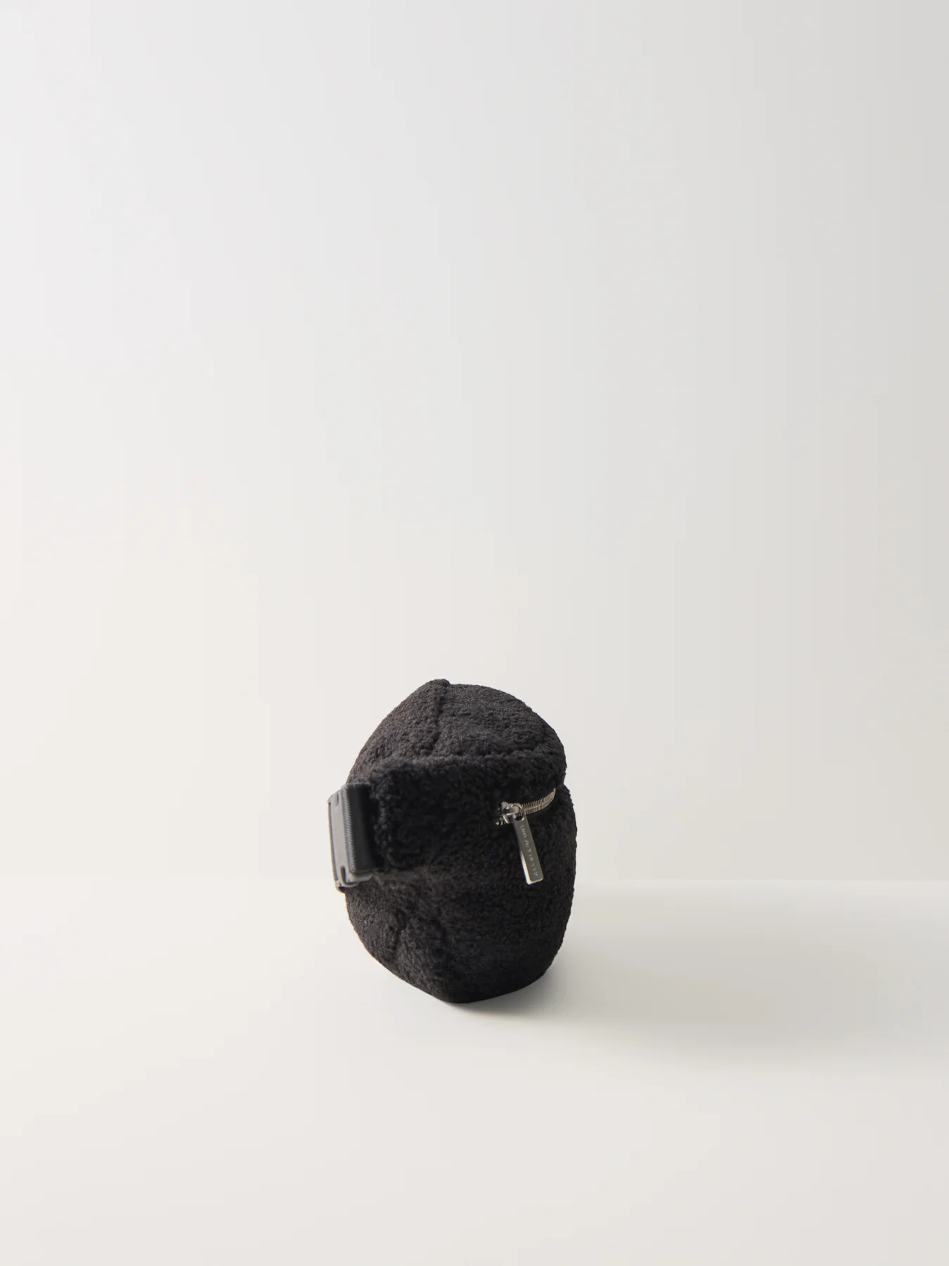 Sherpa Bumbag Black - Image 4