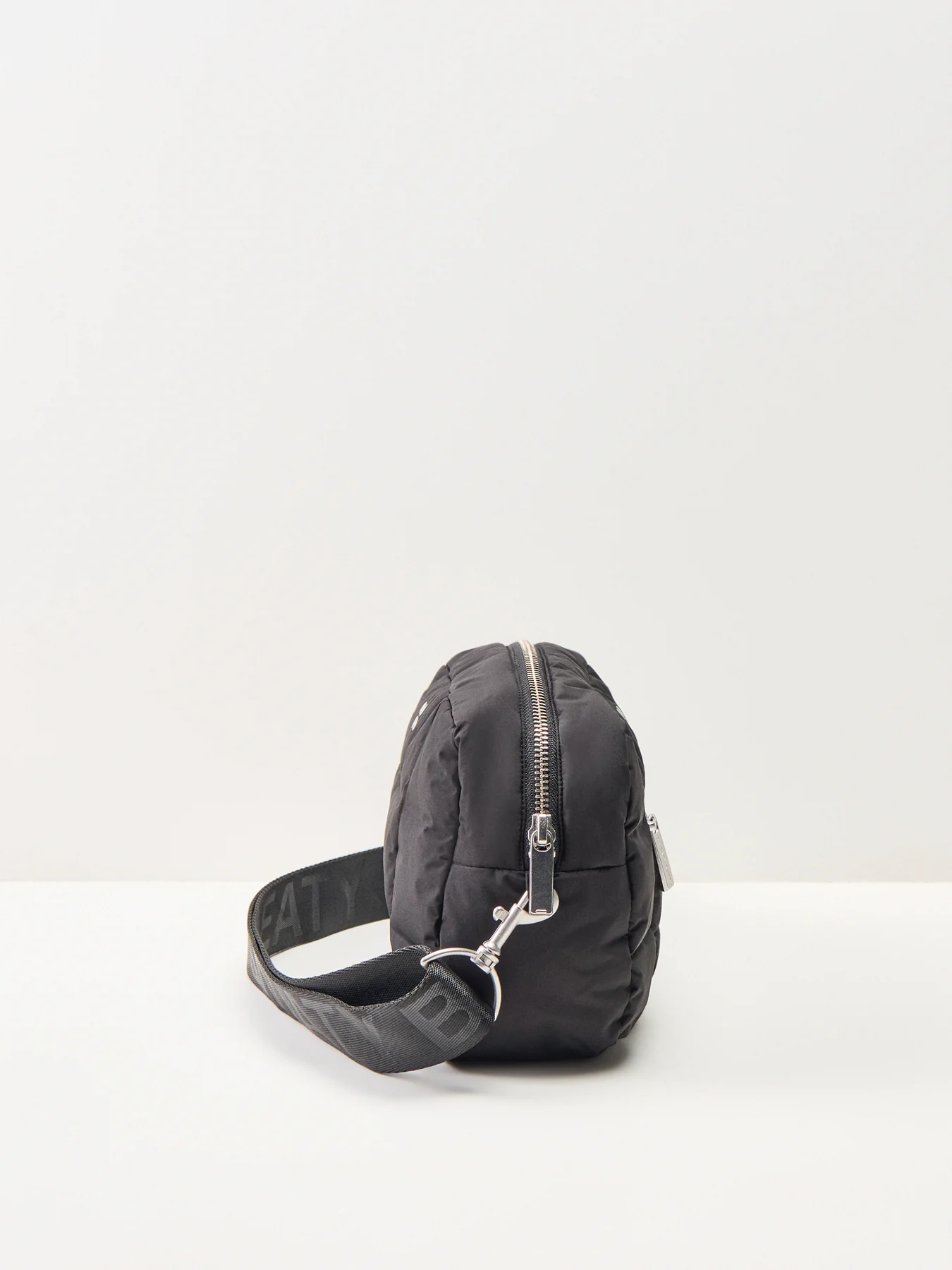 The Nimbus Roam Crossbody Black - Image 4