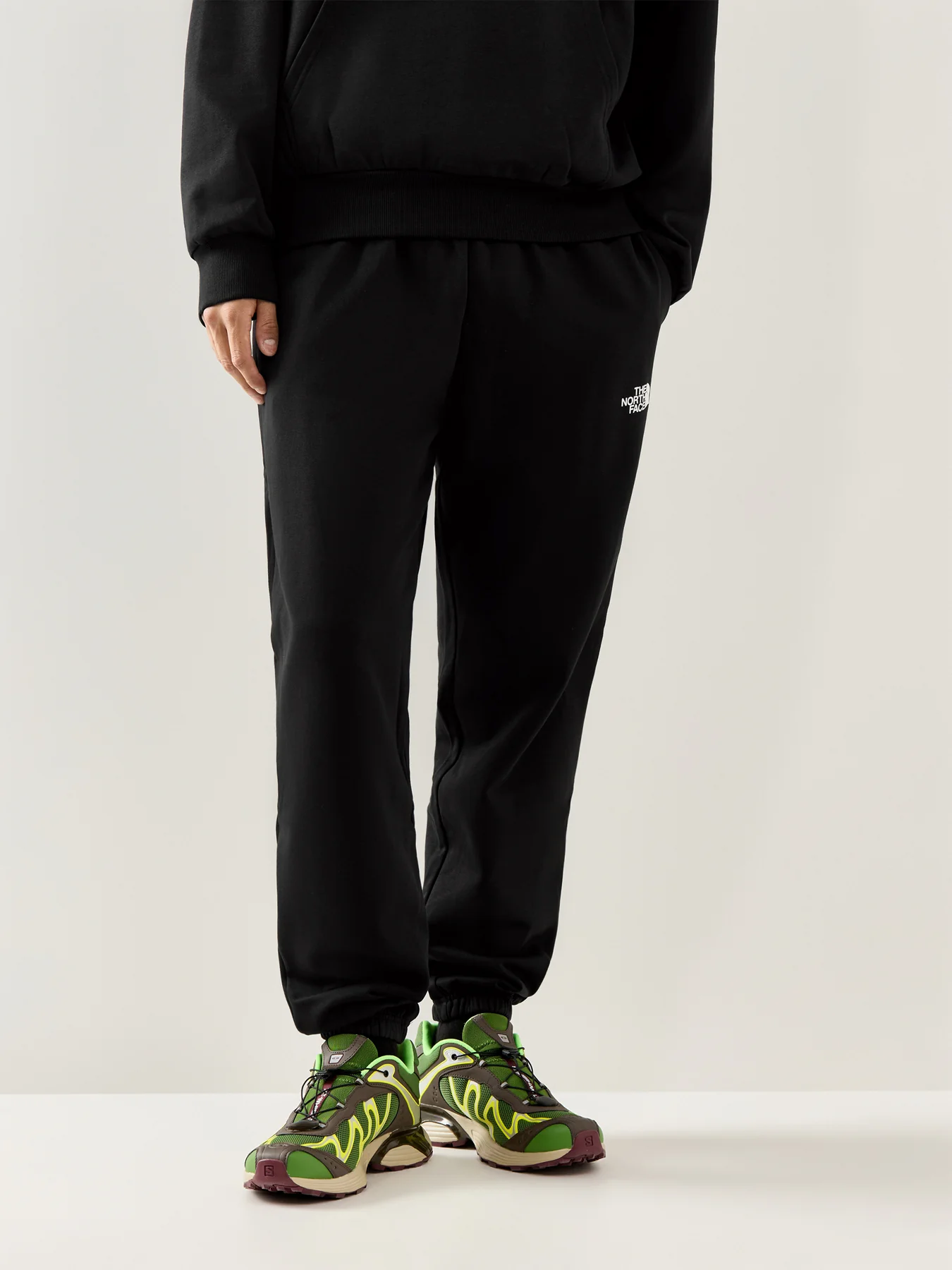 Simple Dome Joggers Black - Image 4