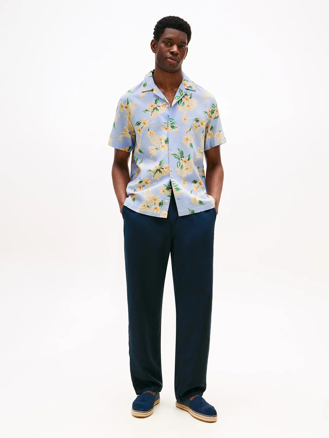 Lightweight Regular Fit Floral Short Sleeve Shirt - Image 4