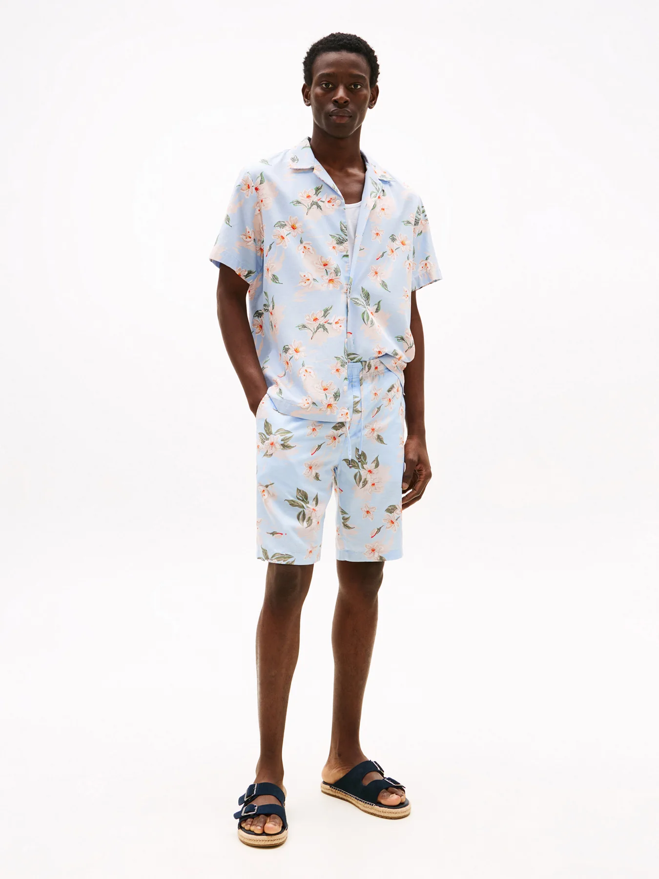 Mercer Floral Print Relaxed Shorts - Image 4