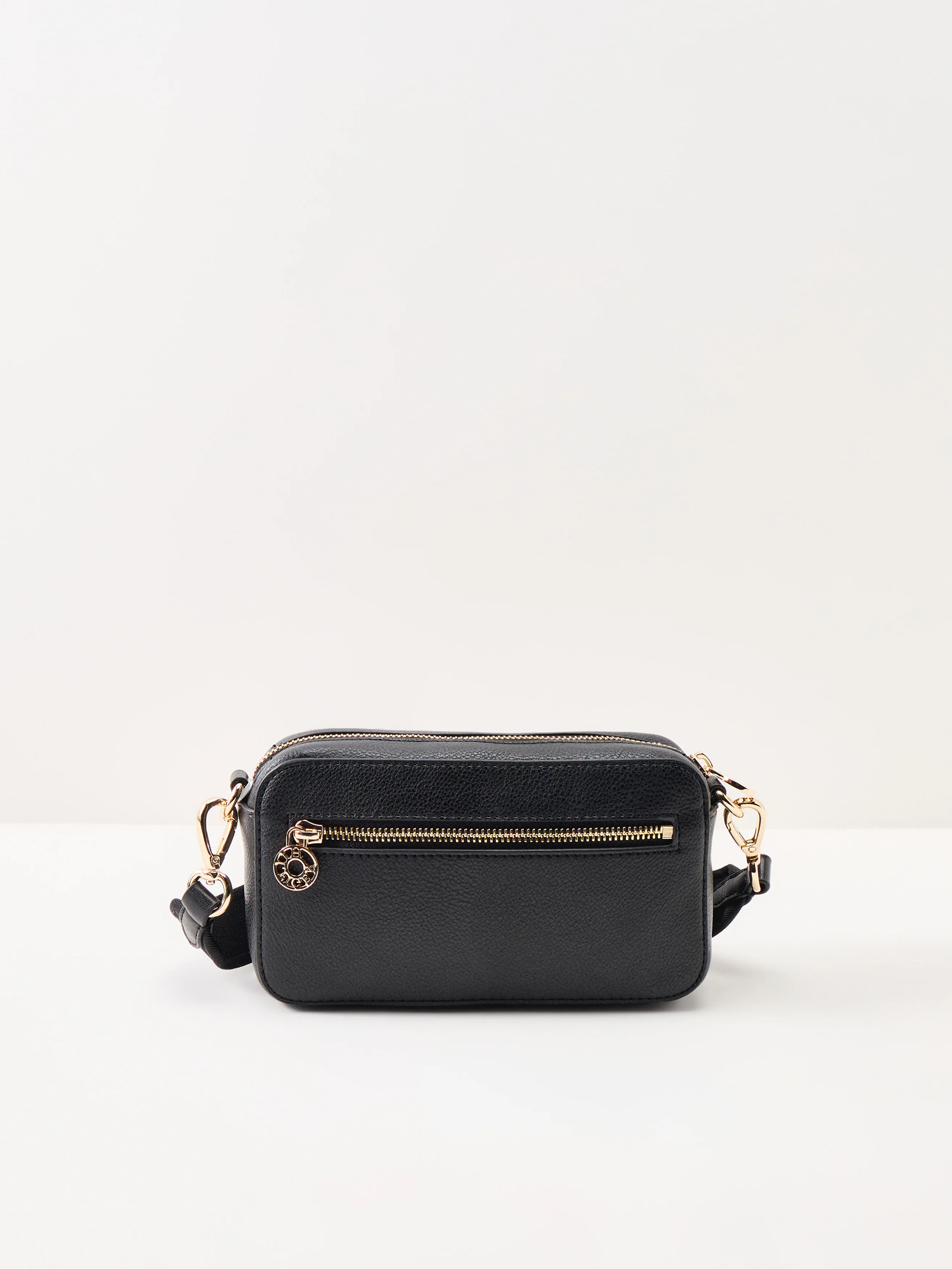 TH Distinct Camera Bag Black - Image 3