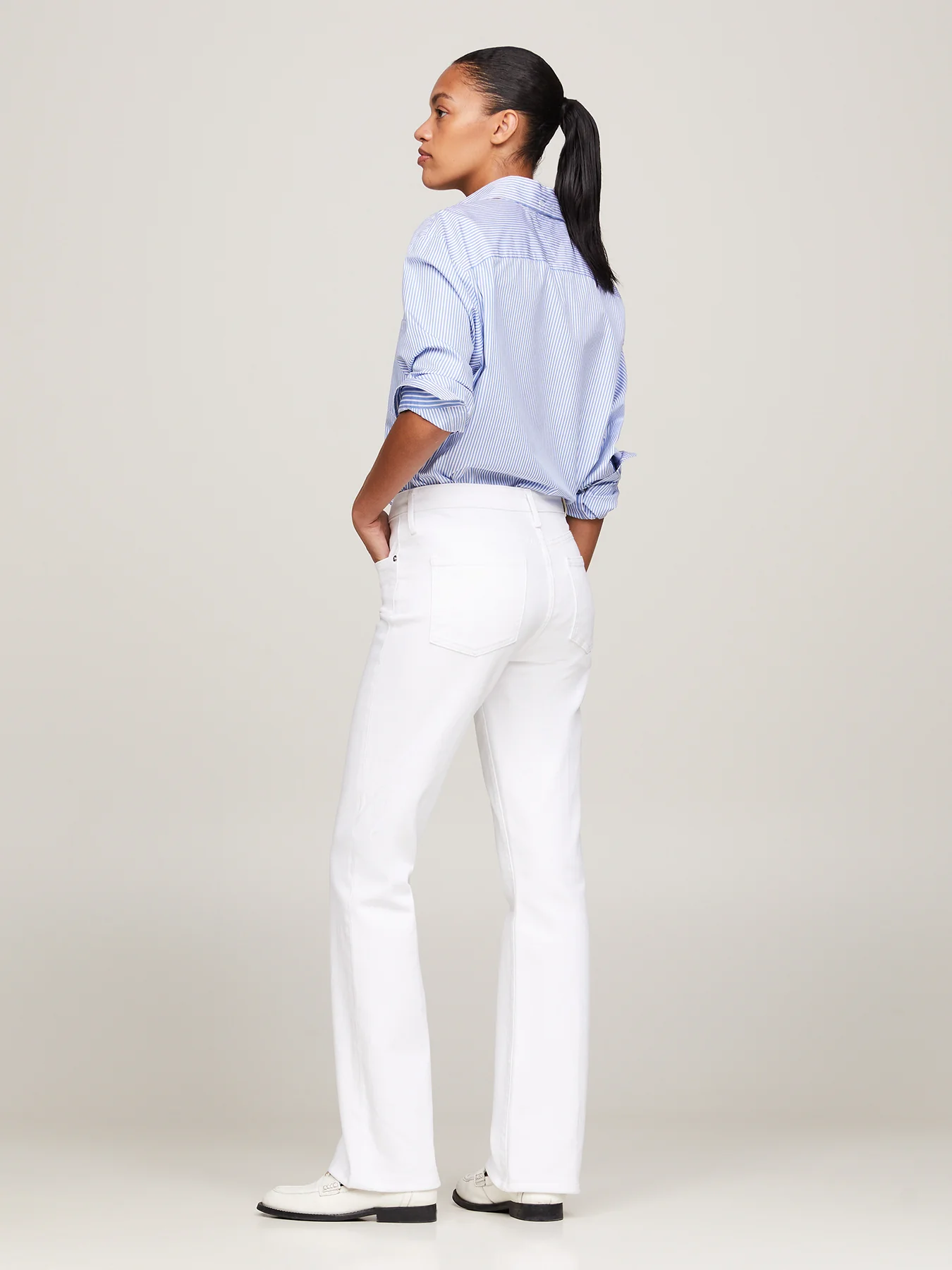 Mid-Rise Bootcut Jeans White - Image 2