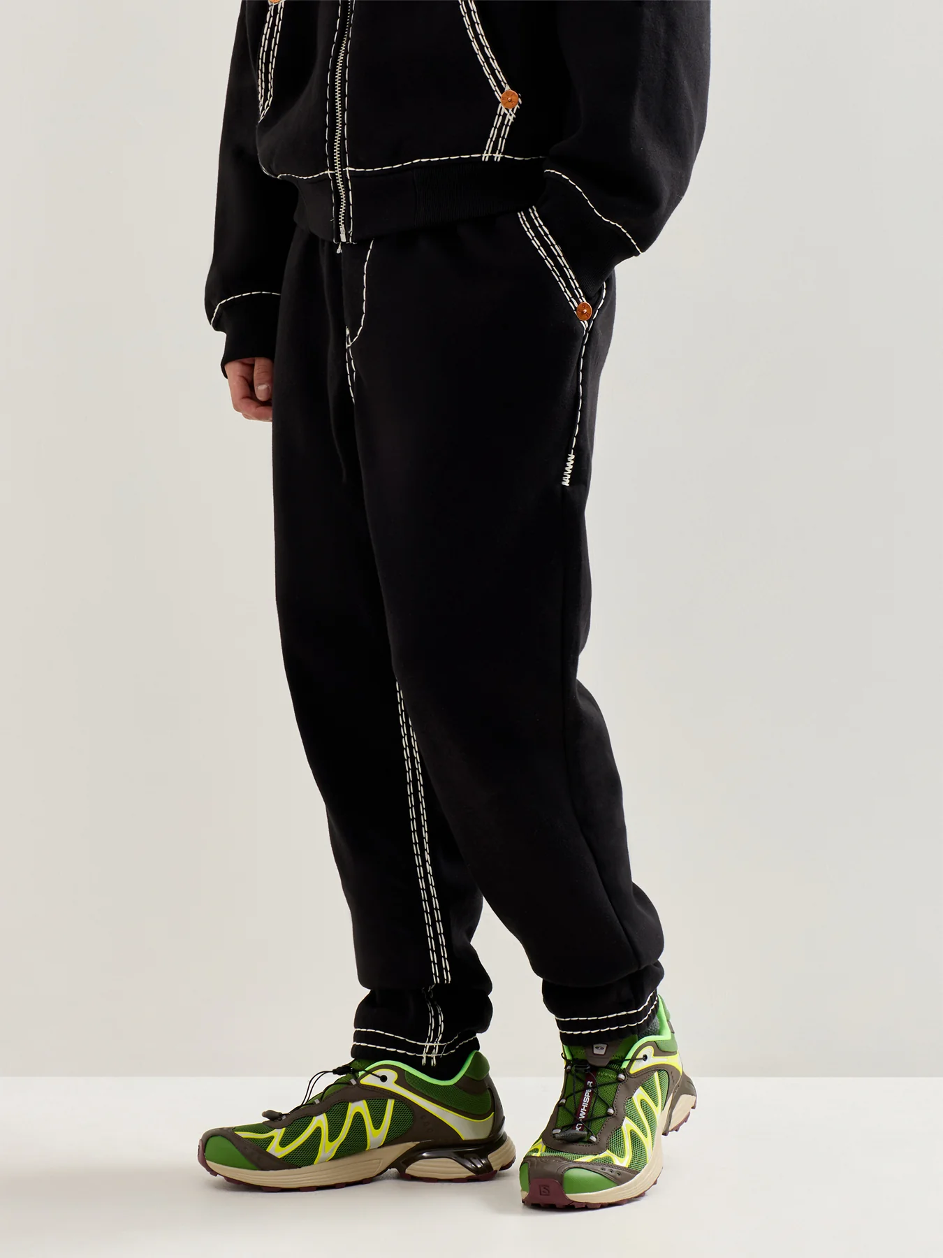 Super Qt Jogger Black - Image 4