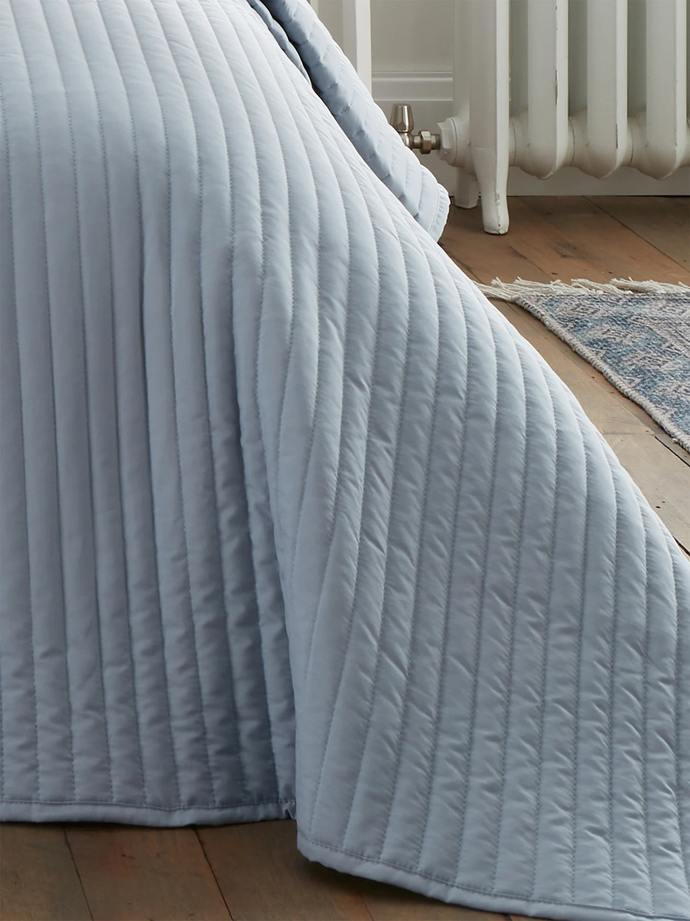 Quilted Bedspread 220x230cm - Image 2