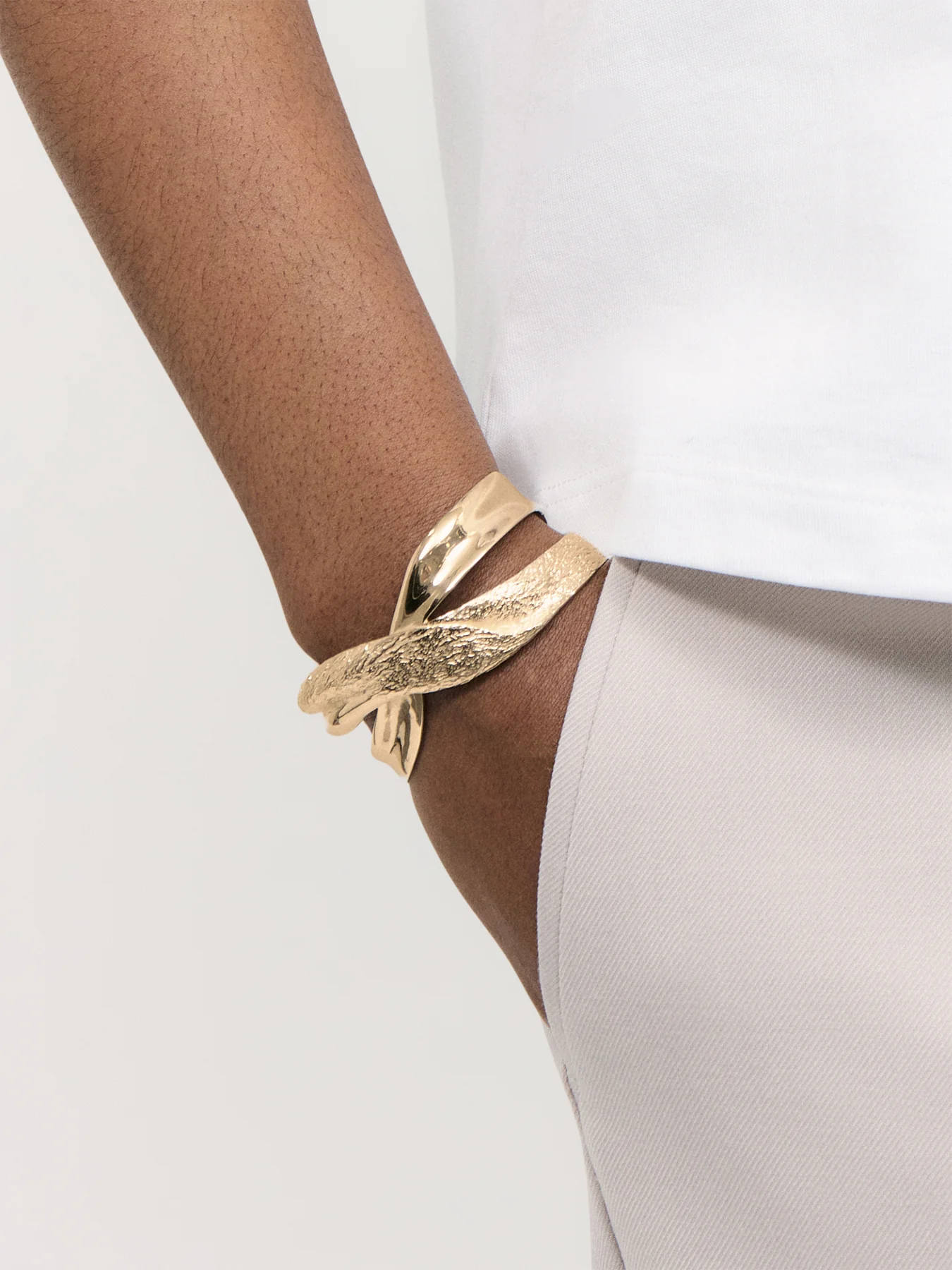 Camden Bangle Gold - Image 2