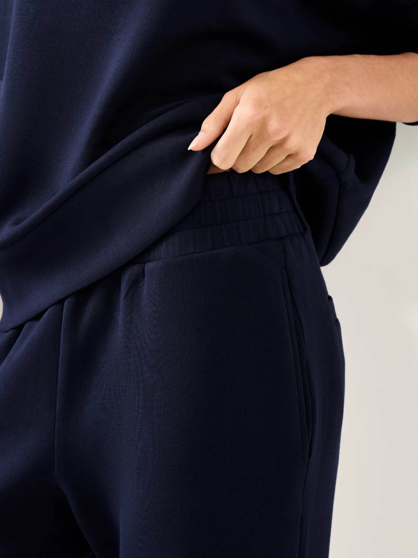The Slim Pant 27.5 Navy - Image 3