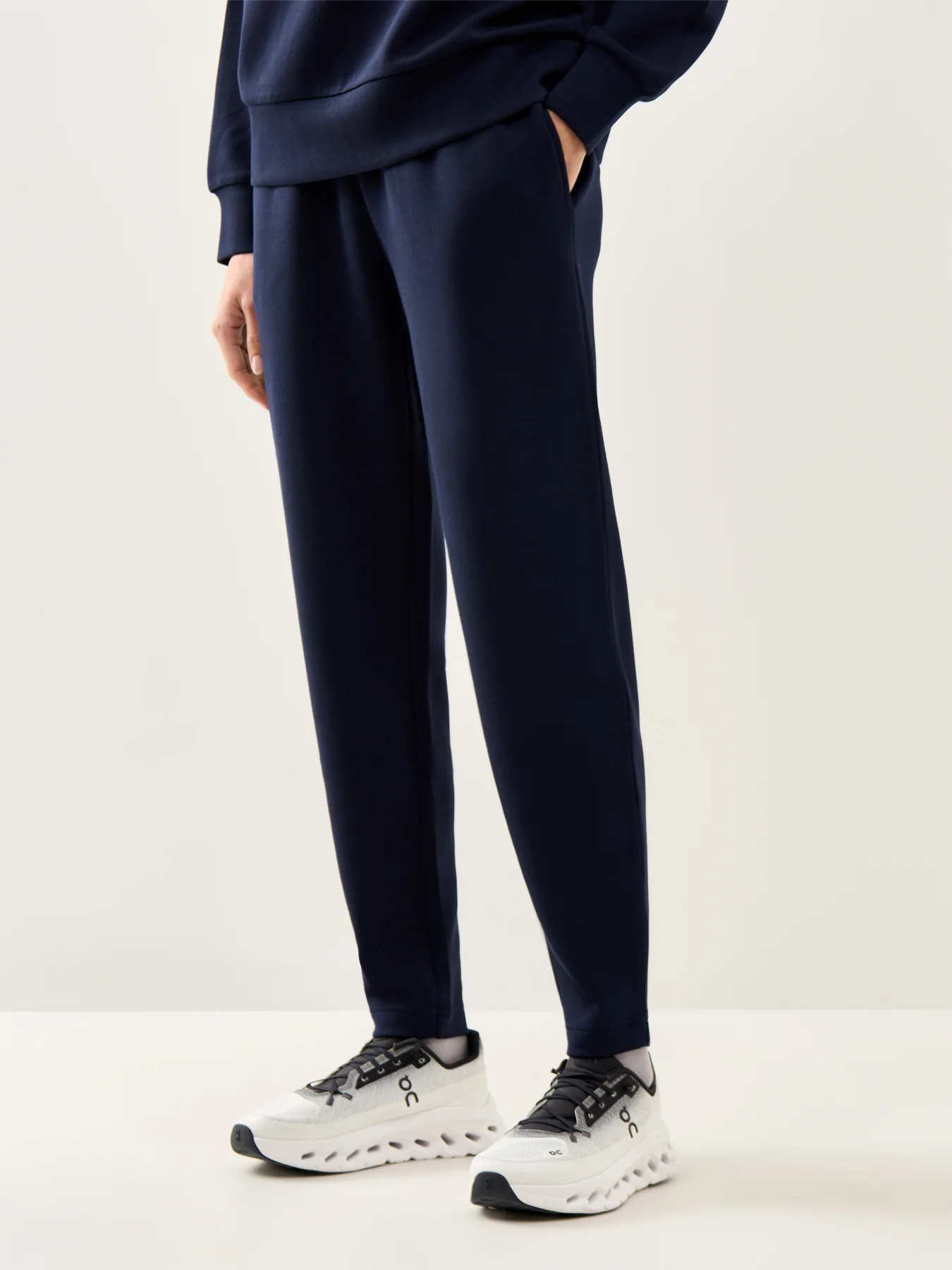 The Slim Pant 27.5 Navy - Image 4