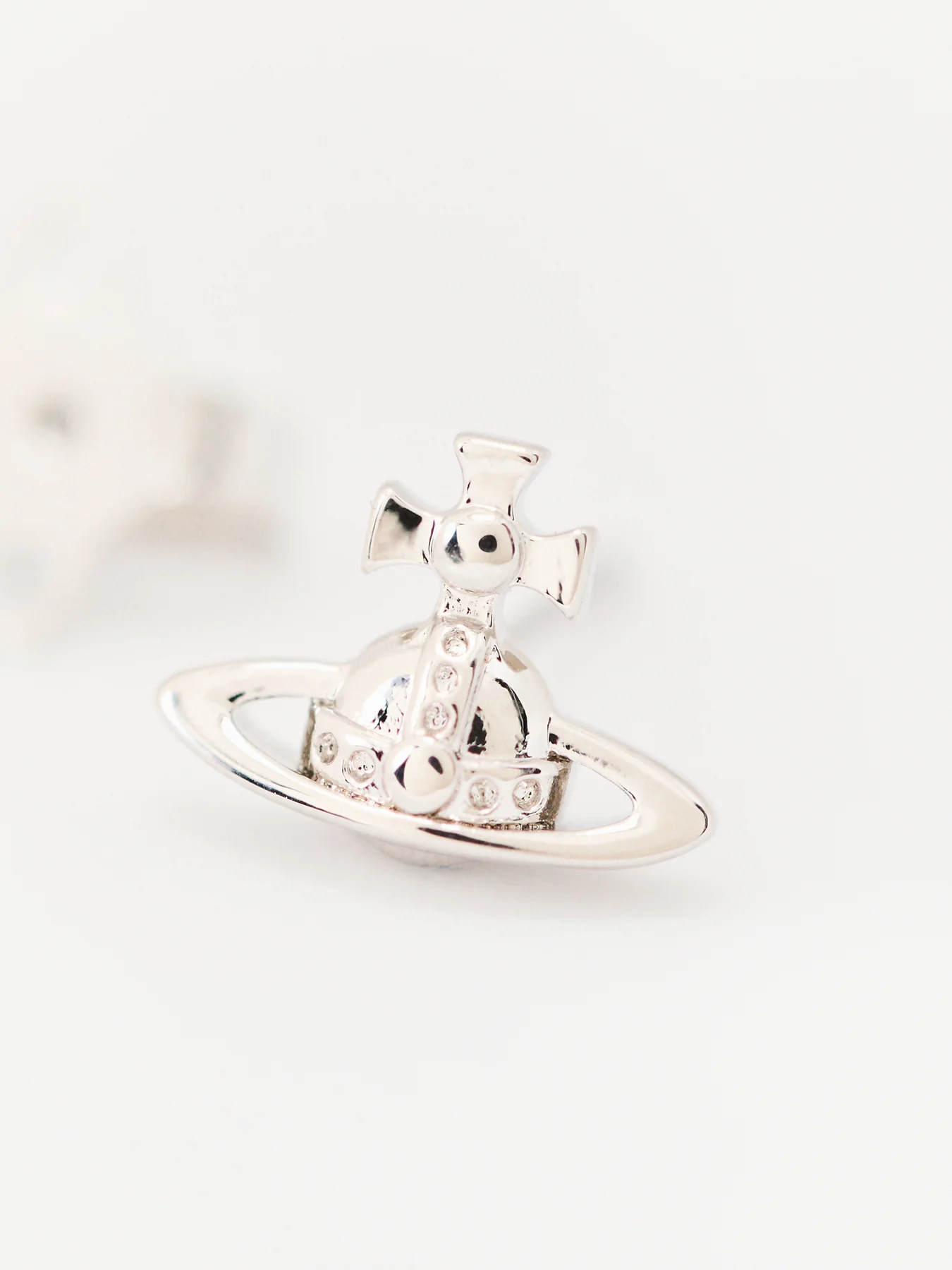 Lorelei Stud Earrings Silver - Image 4