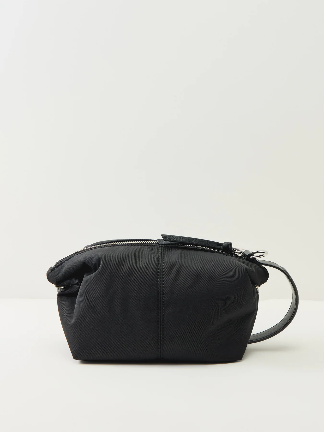Nylon Washbag Black - Image 2