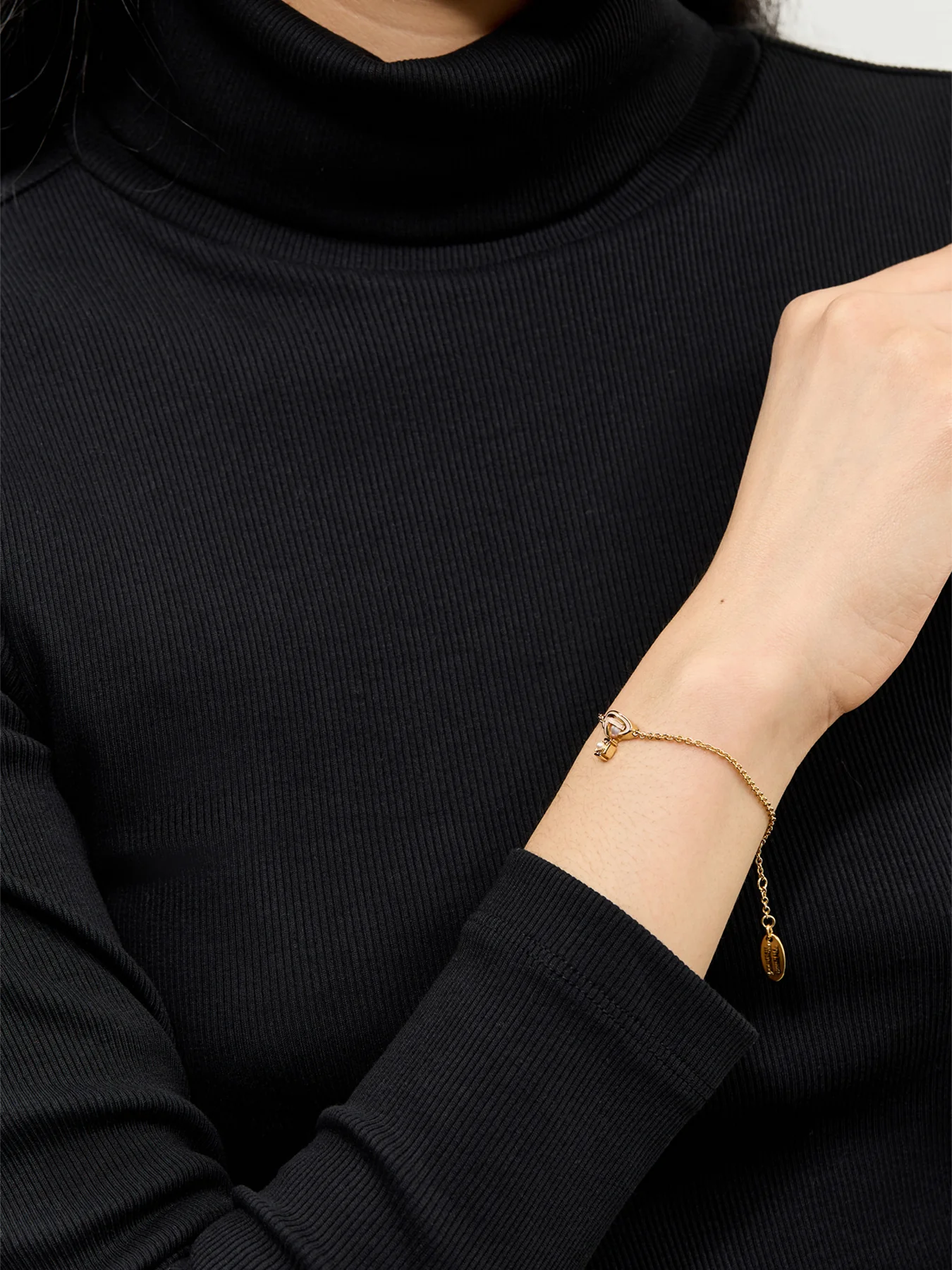 Orb Pearl Bracelet Gold - Image 2